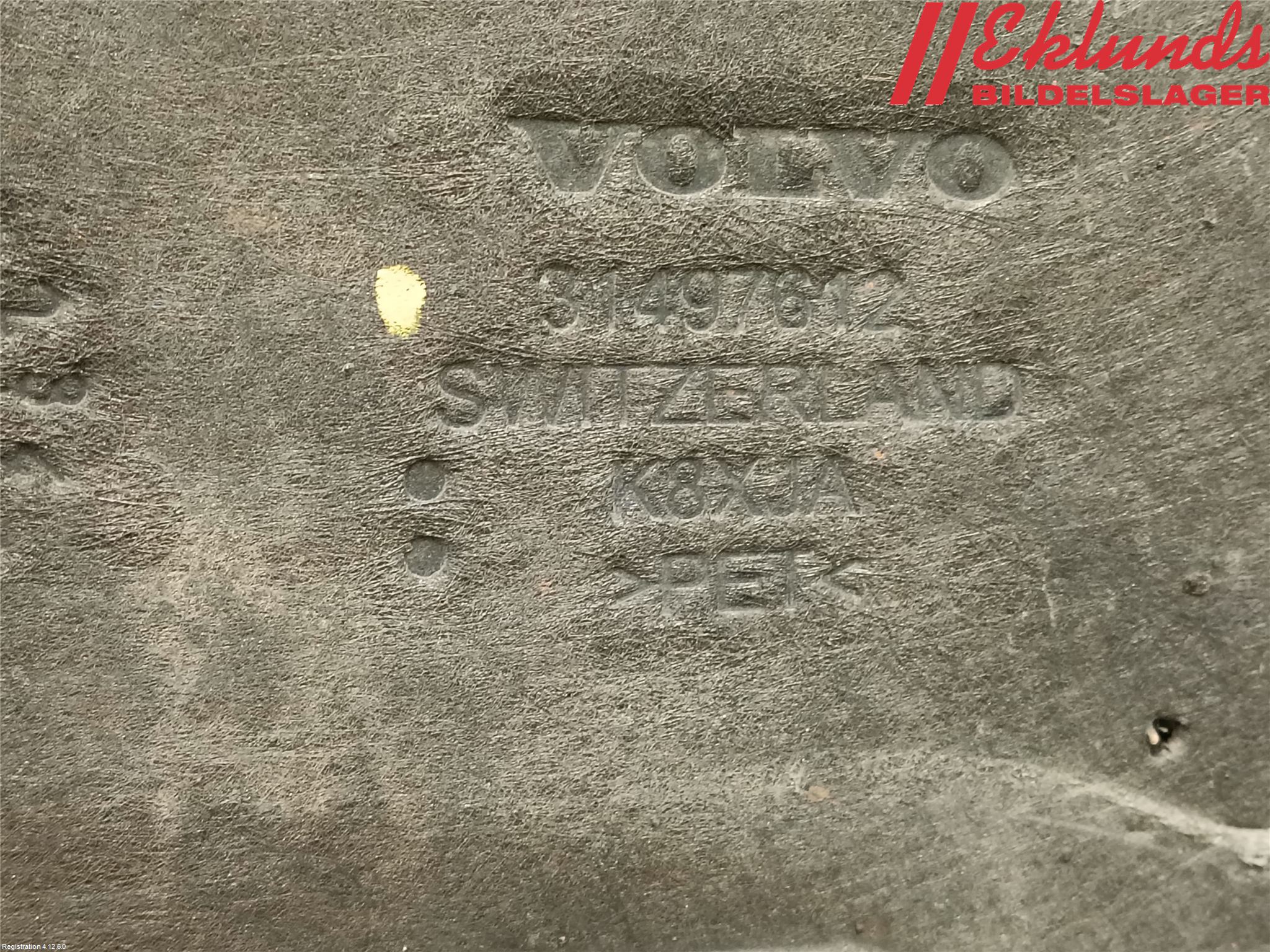 Volvo V60 19- Hasplåt Plåt-Plast