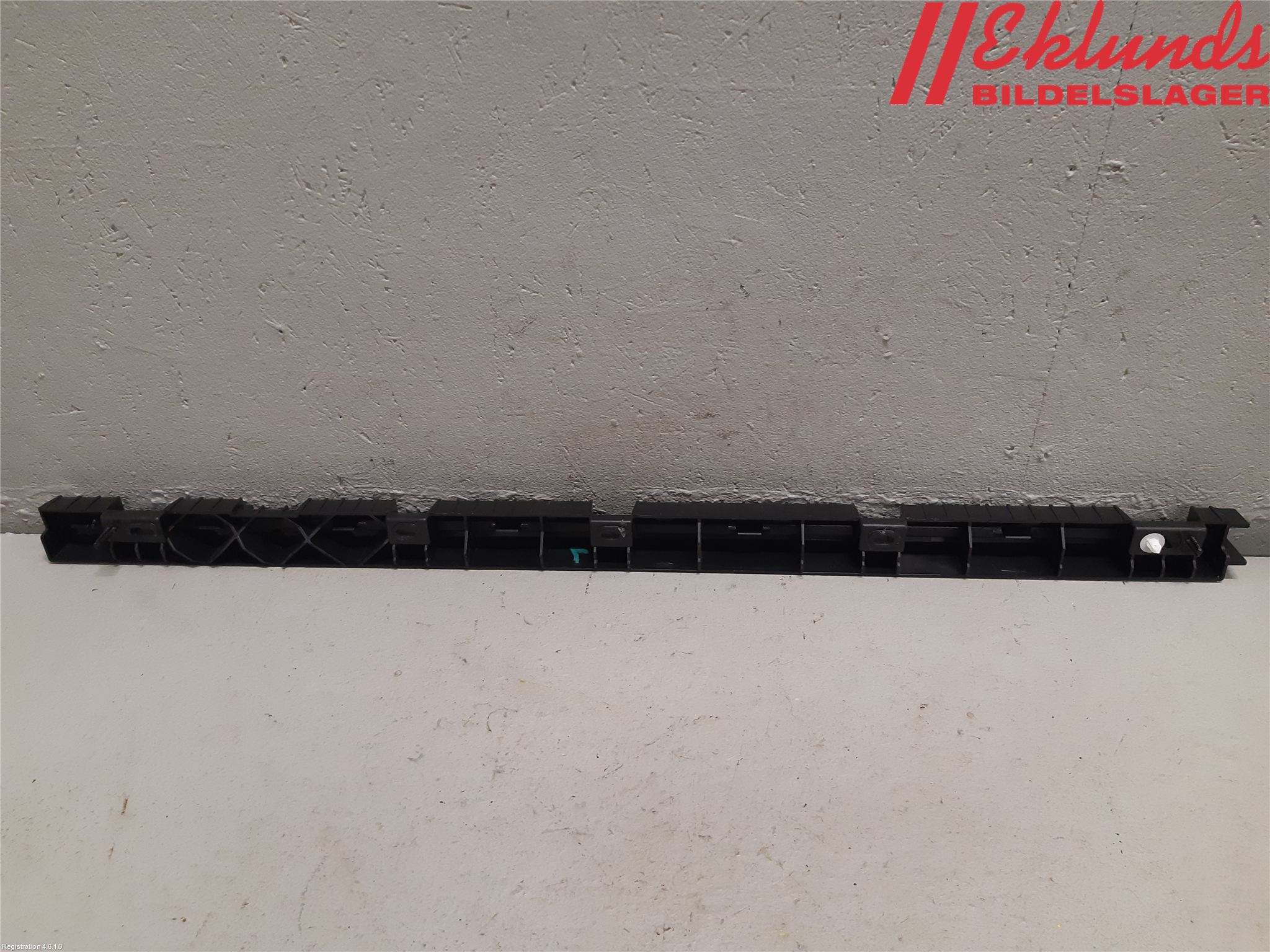 Volvo XC90/RECHARGE 16- Sidokjol Vä