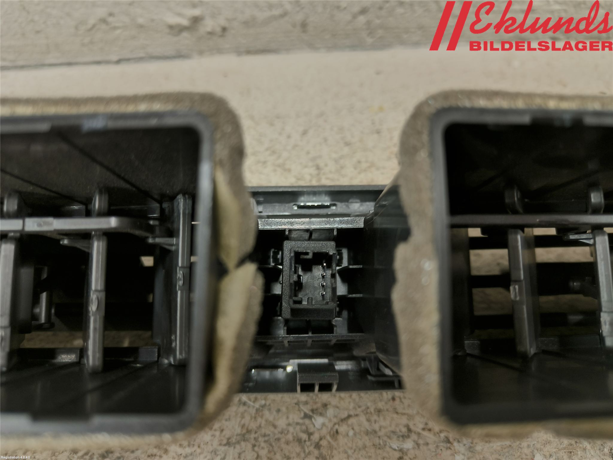 MG ZS EV 20- Defrosterkanal-Munstycke