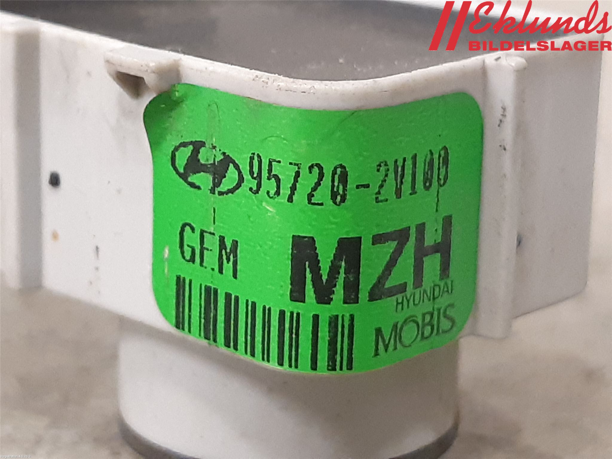 Hyundai VELOSTER 12-17 Parkeringshjälp Backsensor