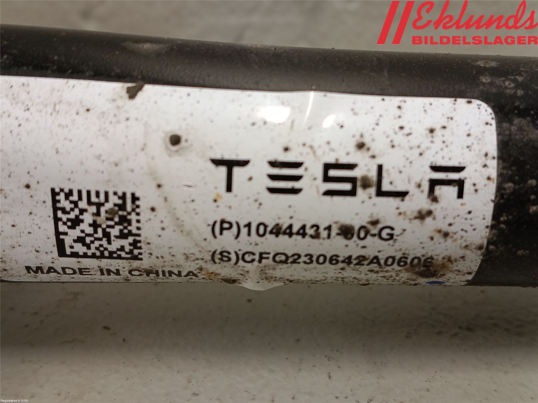 Tesla MODEL 3 17- Bärarm Bak Höger