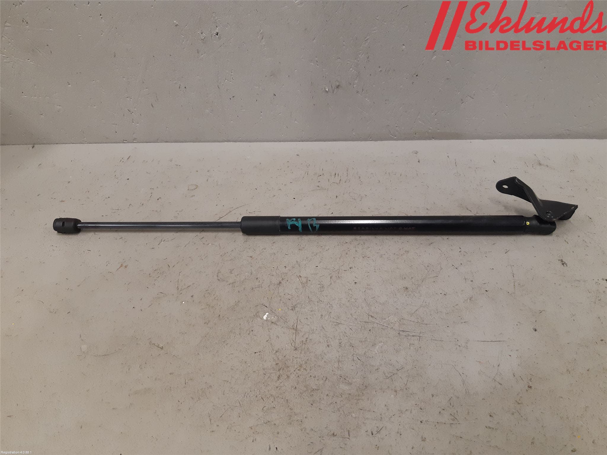 Toyota COROLLA 19- Gasfjäder Baklucka