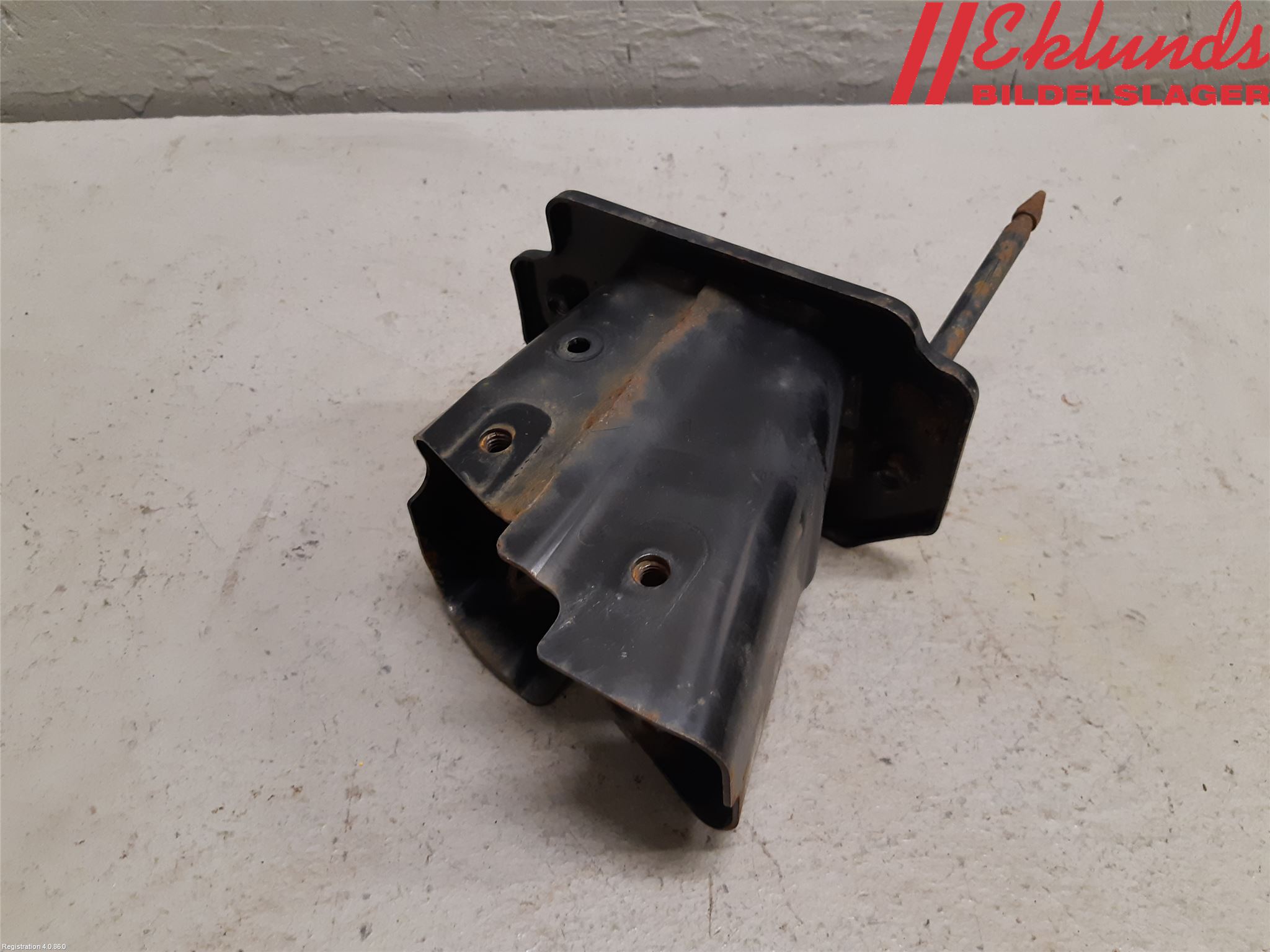 Kia STONIC 18->> Stötfångarbärjärn Bak