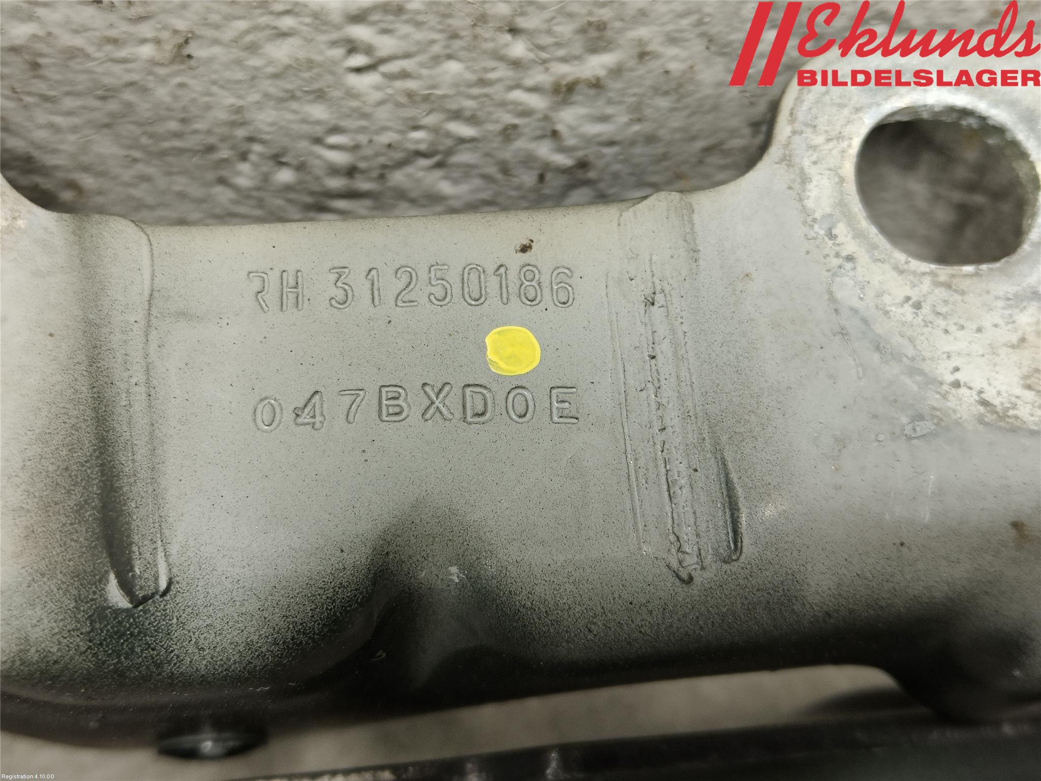 Volvo S80 07-13 Huvgångjärn