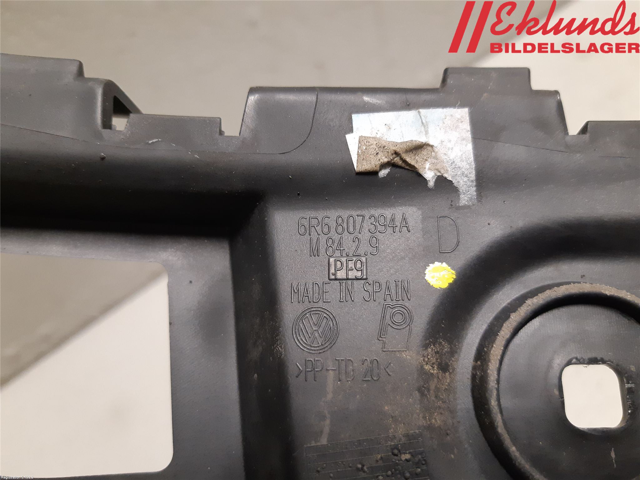 Volkswagen VW POLO 10-17 Stötfångarfäste Bak Hö