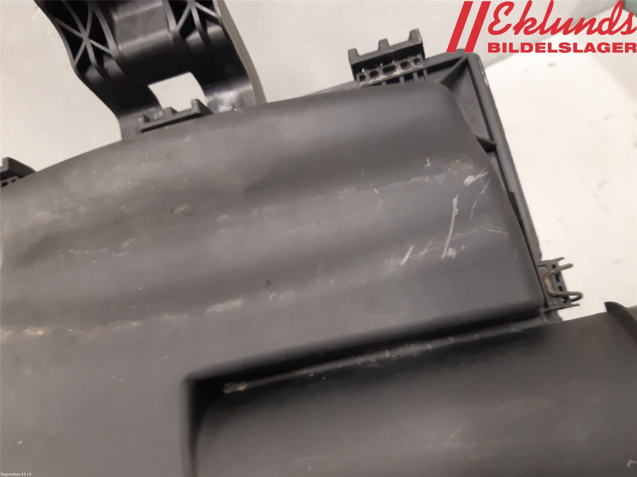 Ford TRANSIT/TOURNEO CUSTOM 13-24 Luftrenare