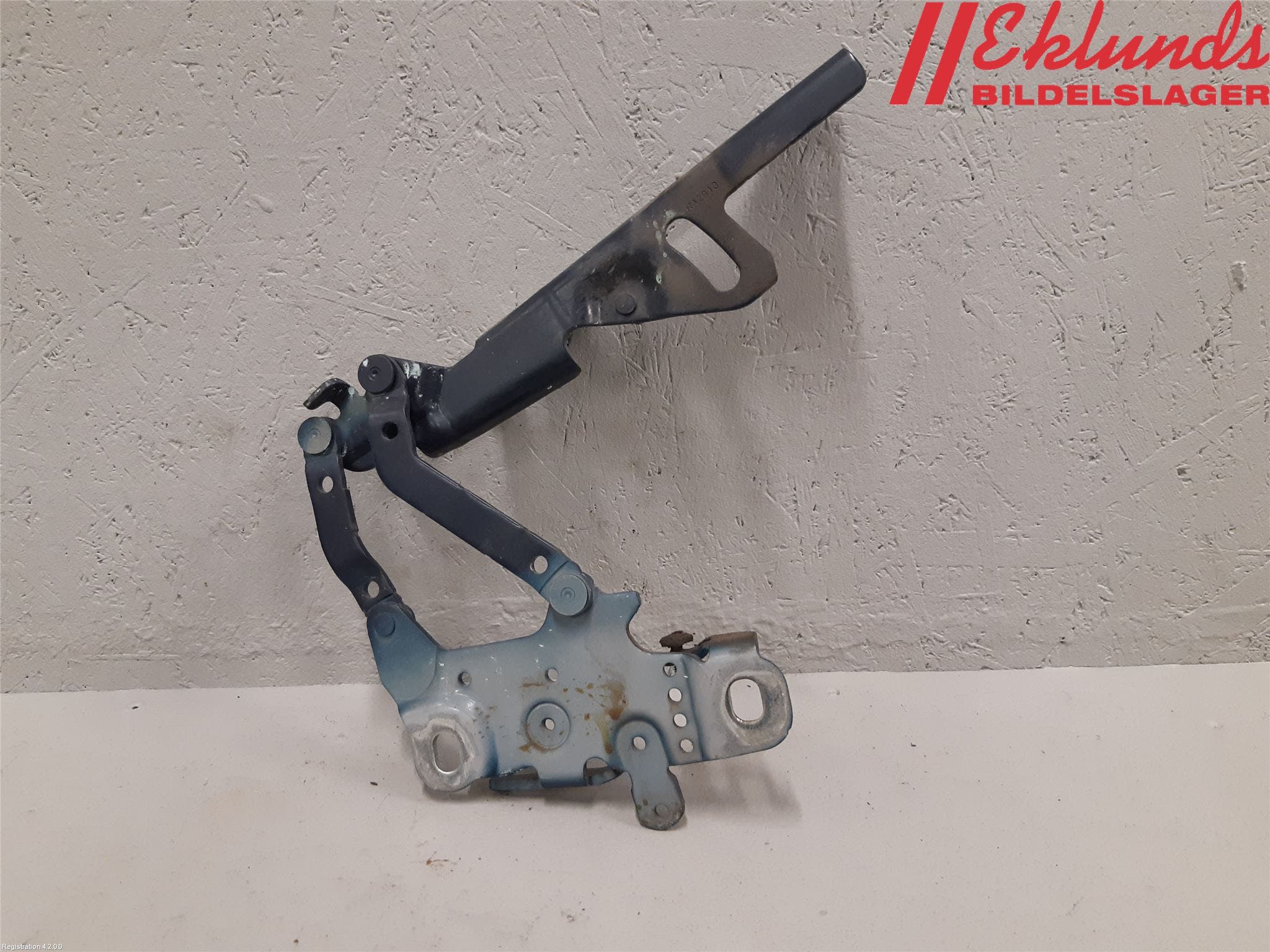 BMW 1 F20/F21 11-19 Huvgångjärn