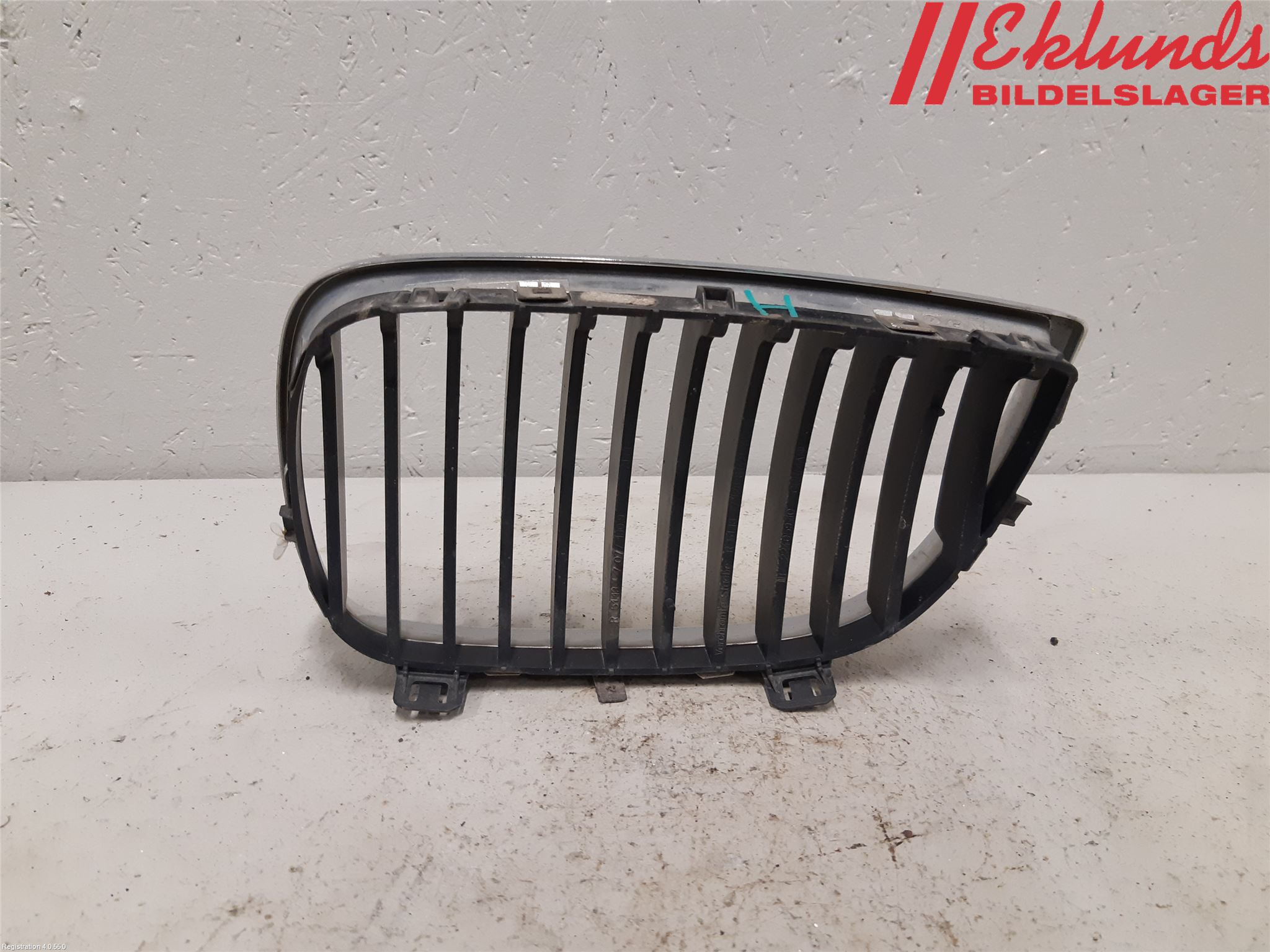 BMW 1 E87/81 5D/3D 03-11 Grilldel Höger