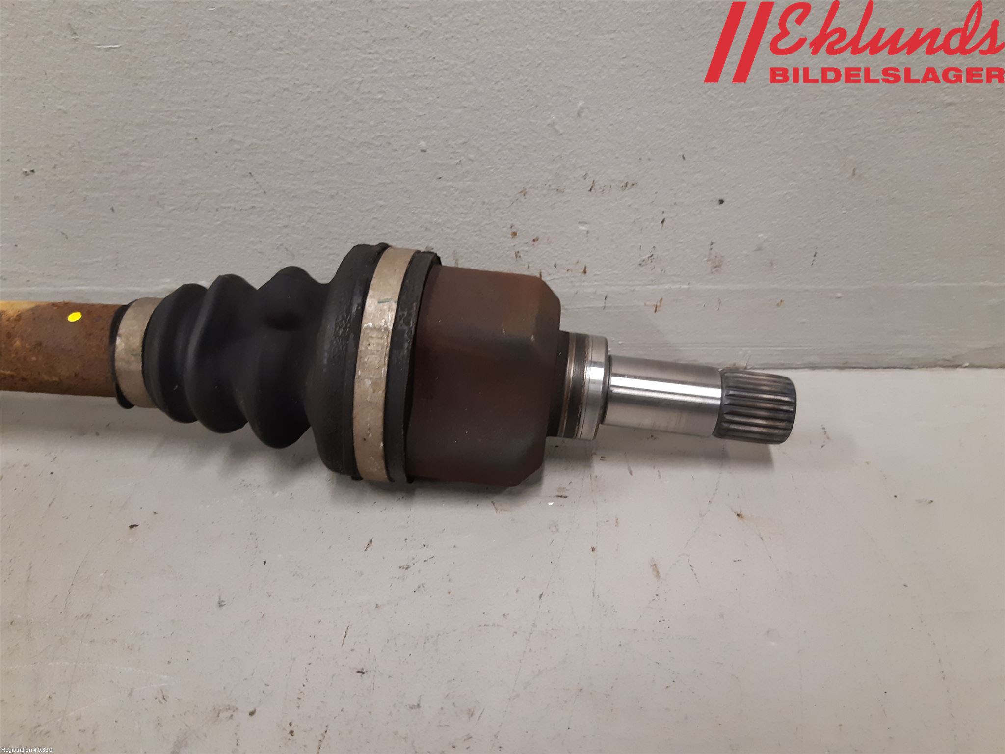 Peugeot 307     05-08 Drivaxel Fram Vänster