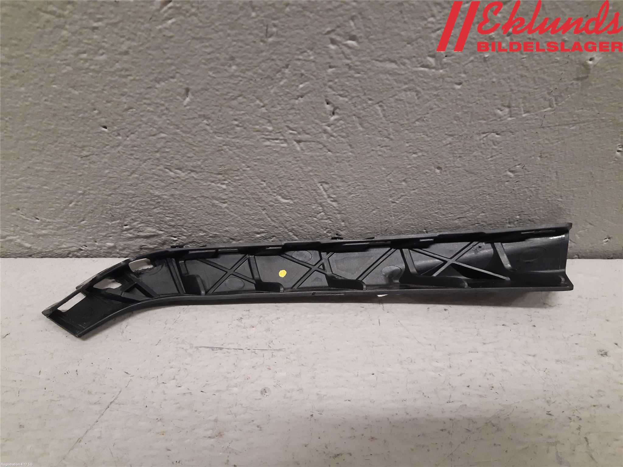 Hyundai TUCSON 05- Strålkast Fästsarg