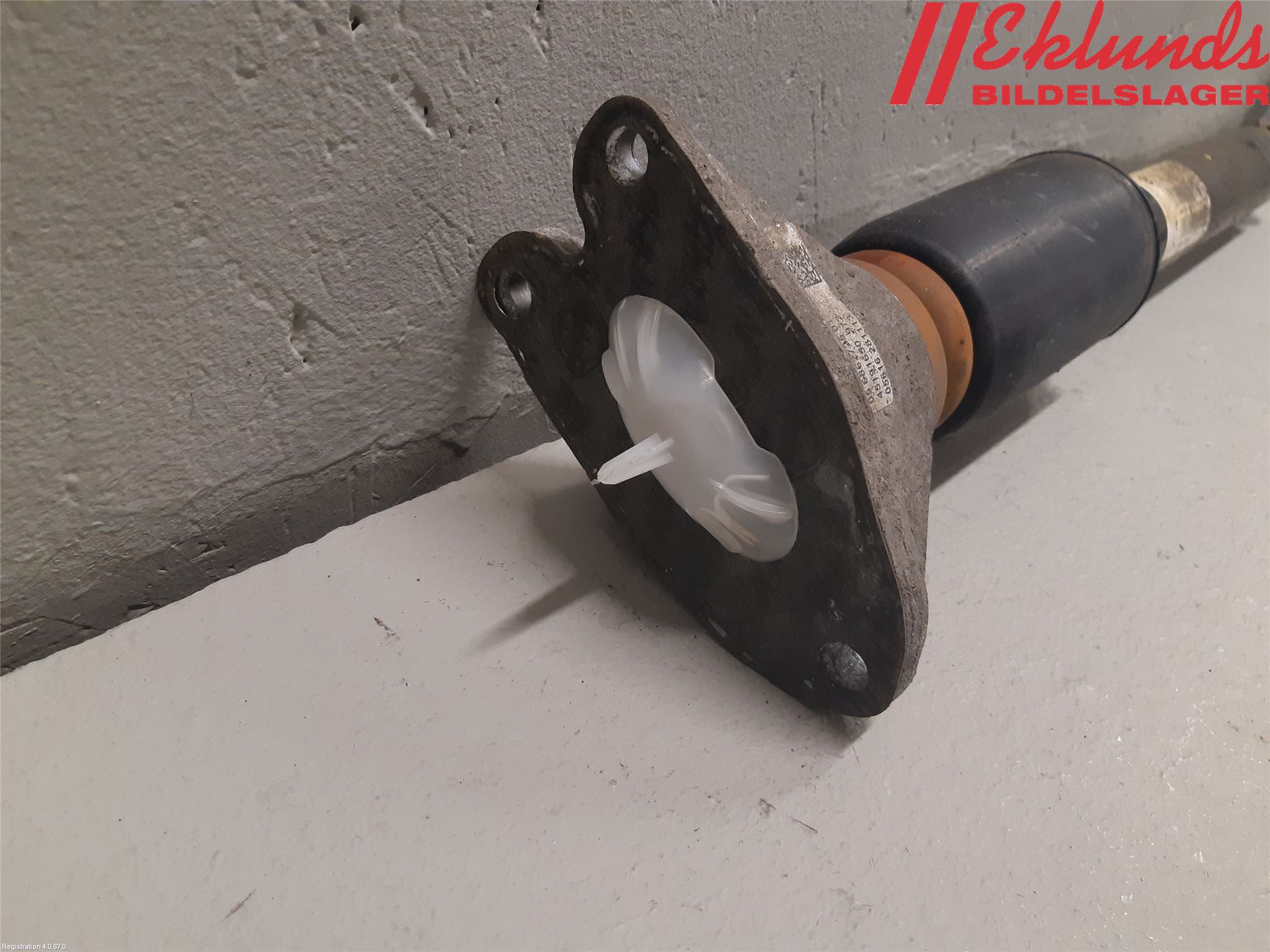 BMW 4 F32/F33/F82/F83 13-20 Stötdämpare Bak