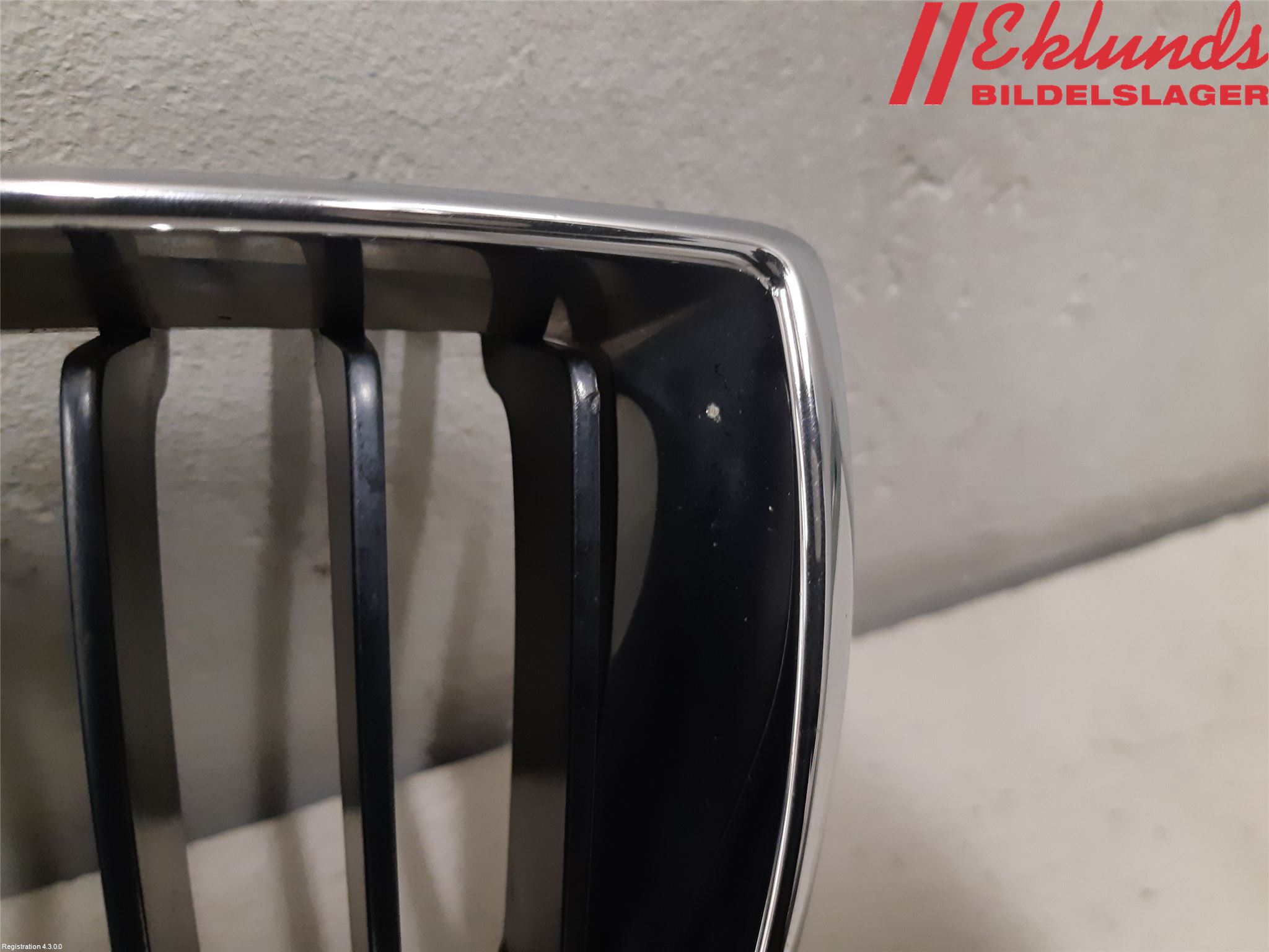 BMW 1 E87/81 5D/3D 03-11 Grilldel Vänster