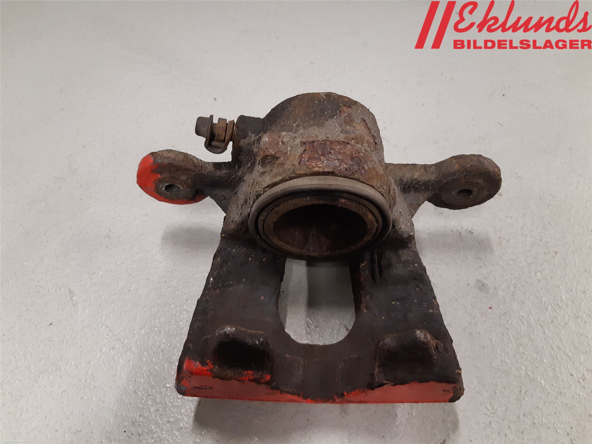 BMW 1 E87/81 5D/3D 03-11 Bromsok Fram Höger