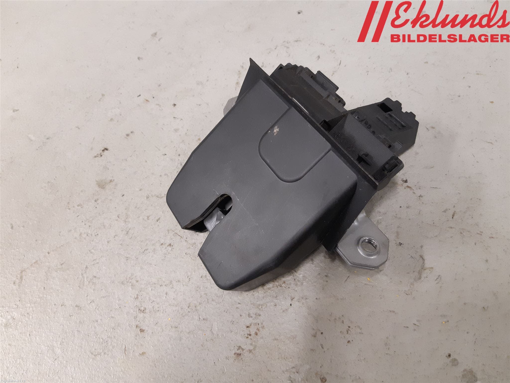 Ford FOCUS 11-14 Låskista Baklucka