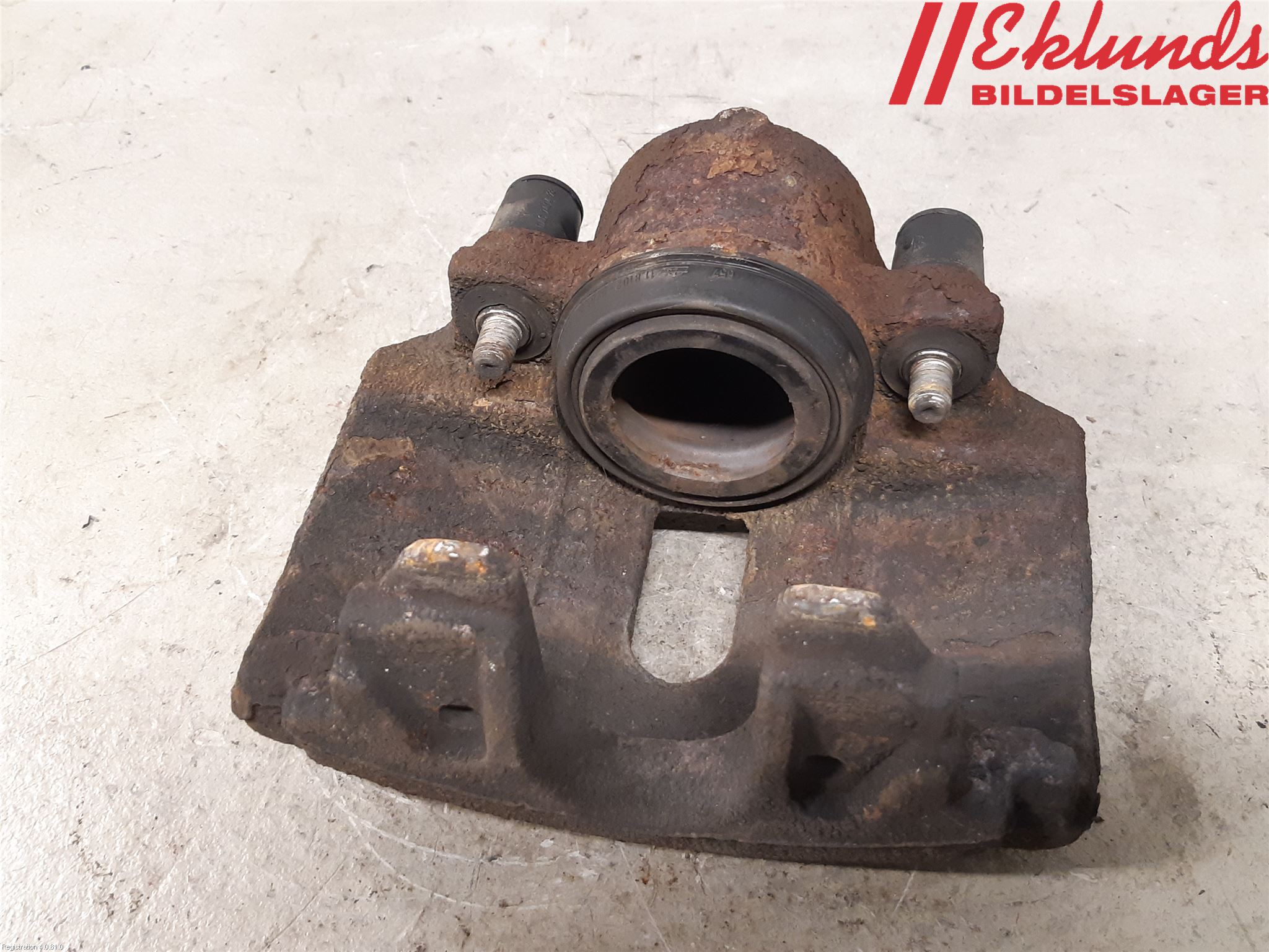 Volkswagen VW PASSAT 11-14 Bromsok Fram Höger