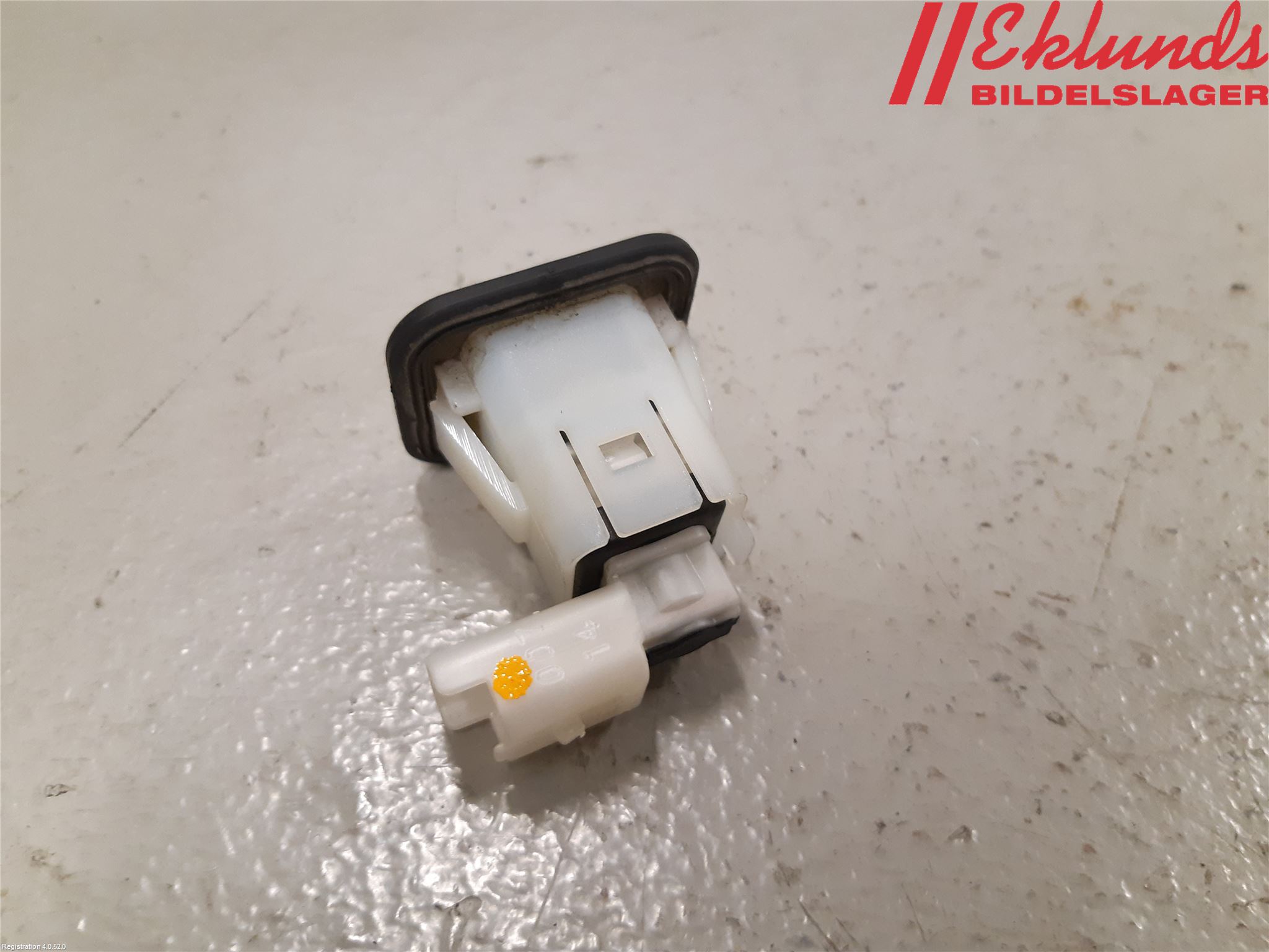 Citroen C4 GRAND PICASSO 14-18 Strömställare Baklucka