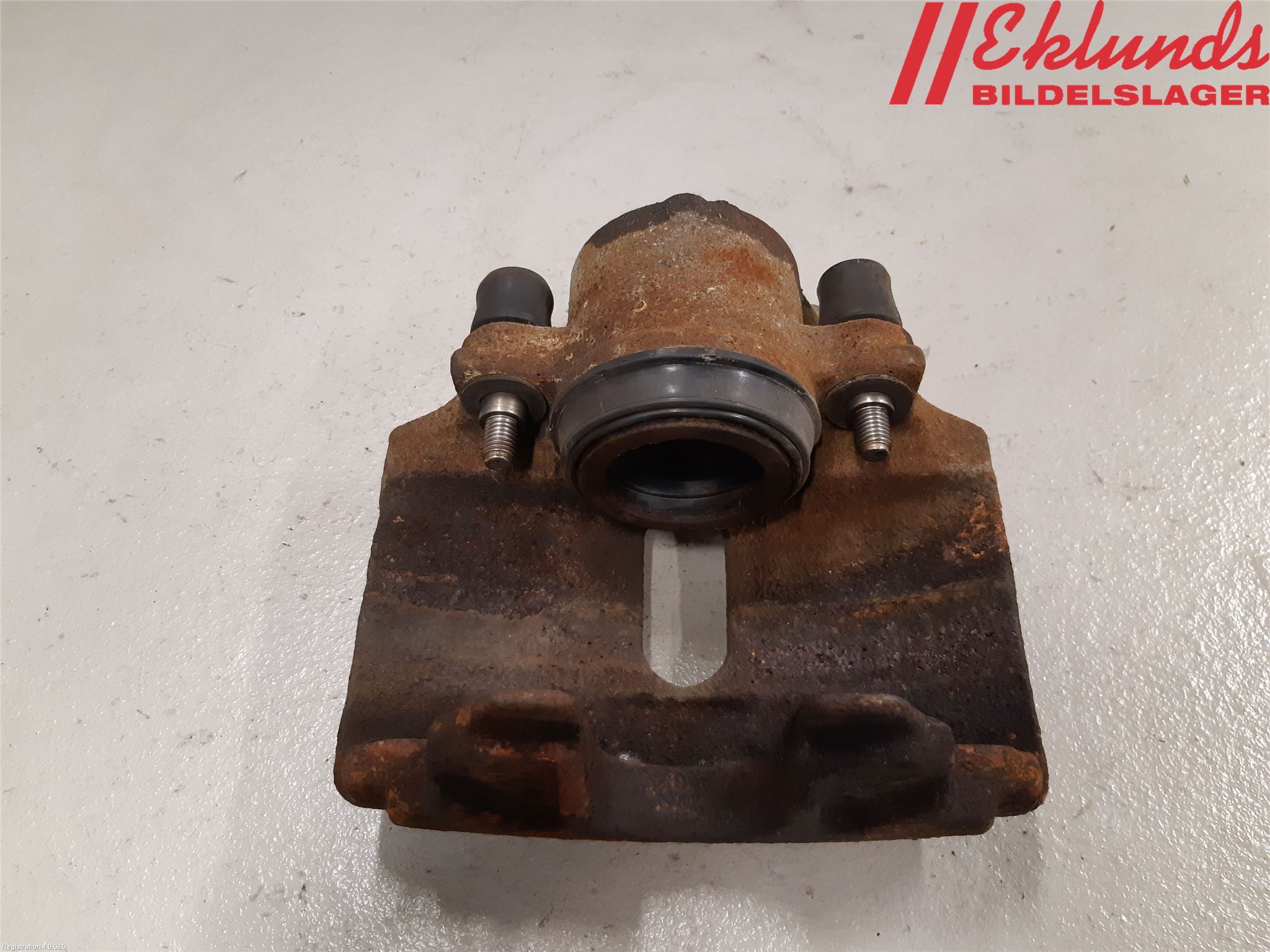 Volkswagen VW CADDY      04-10 Bromsok Fram Höger