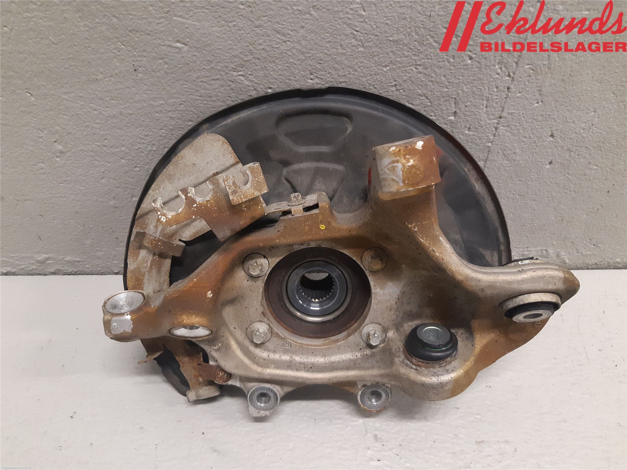 Mercedes-Benz MB C-KLASS (W205) 14-21 Hjullagerhus-Spindel Vä B