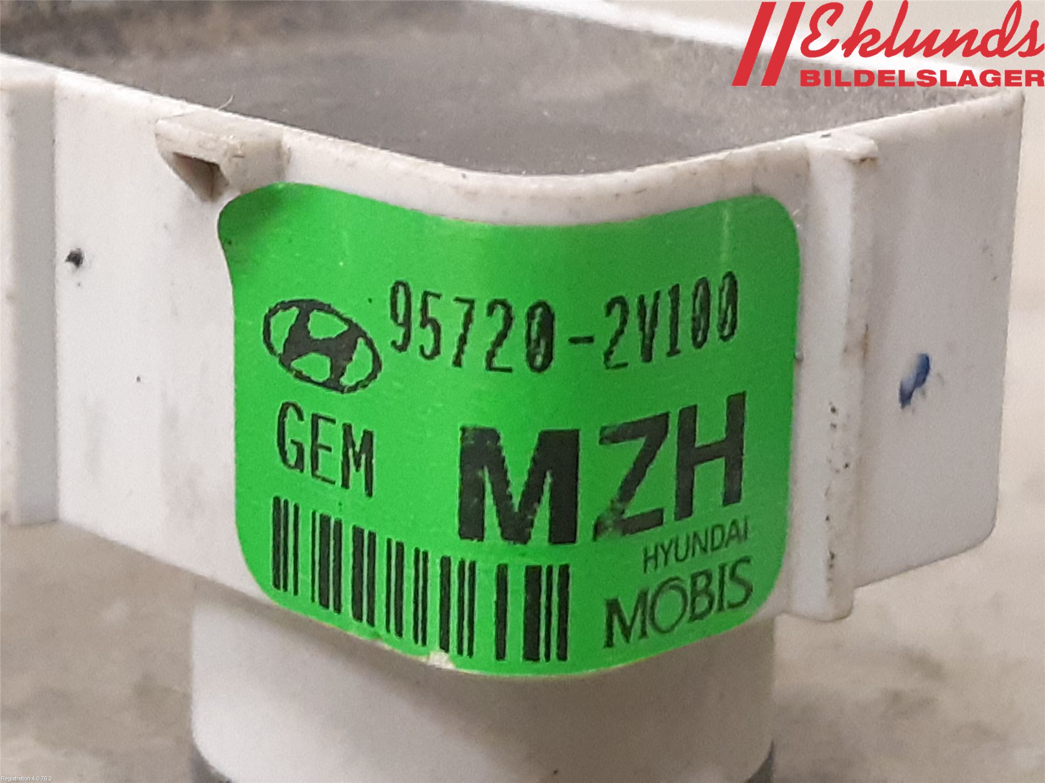 Hyundai VELOSTER 12-17 Parkeringshjälp Backsensor