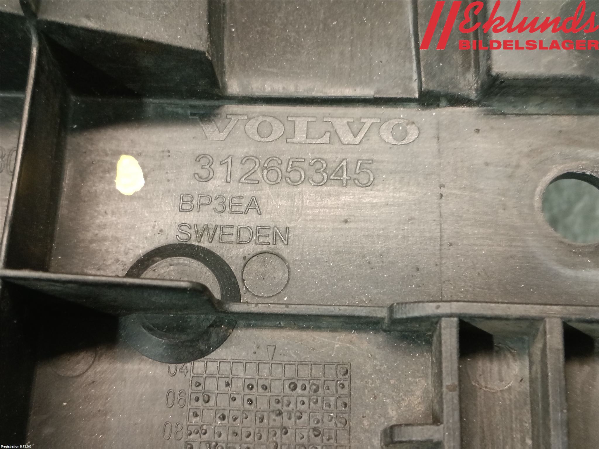 Volvo V70 08-13 Stötfångarfäste Fram Hö