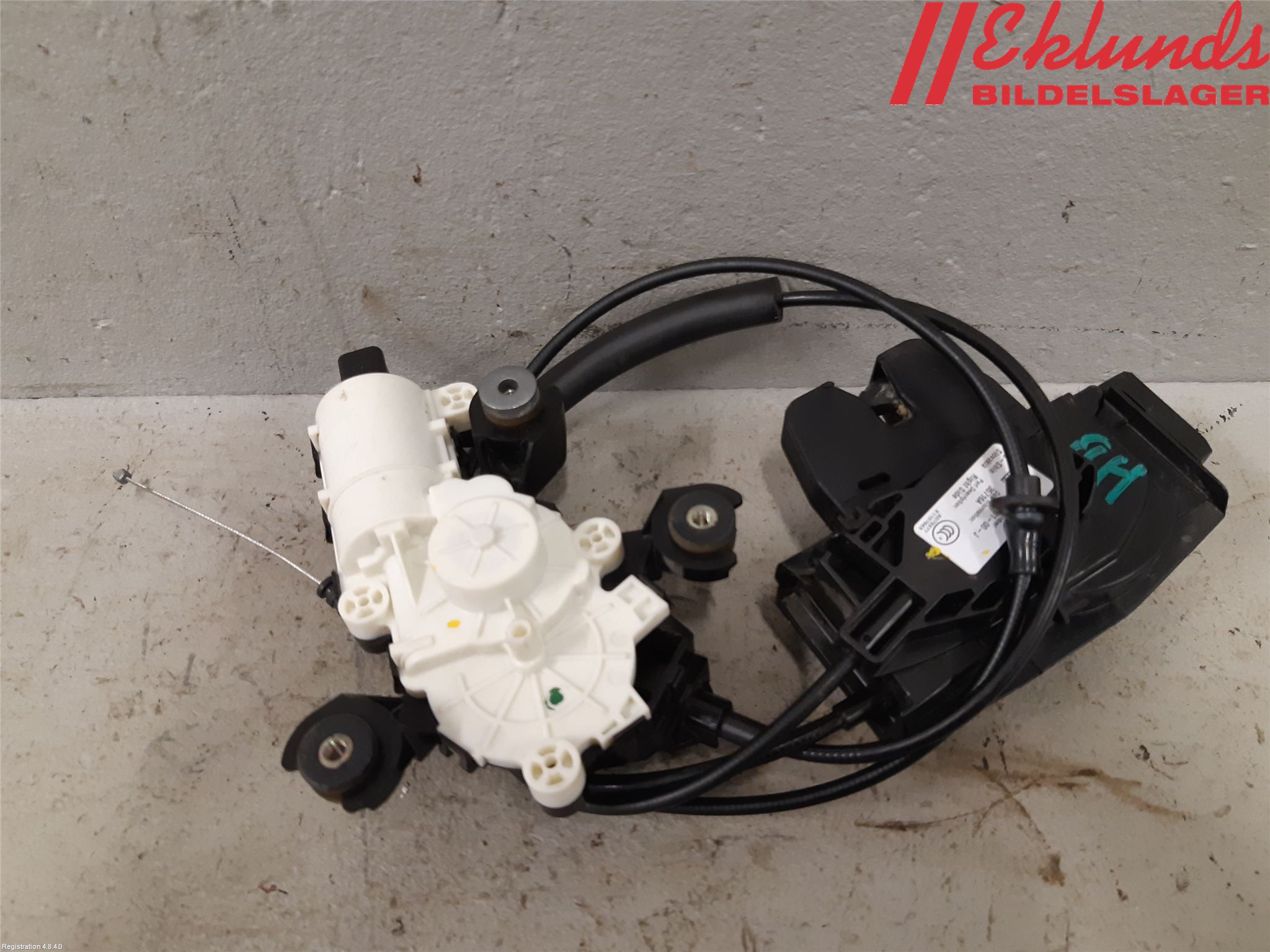 Tesla MODEL X 16- Låskista-Dörrlås