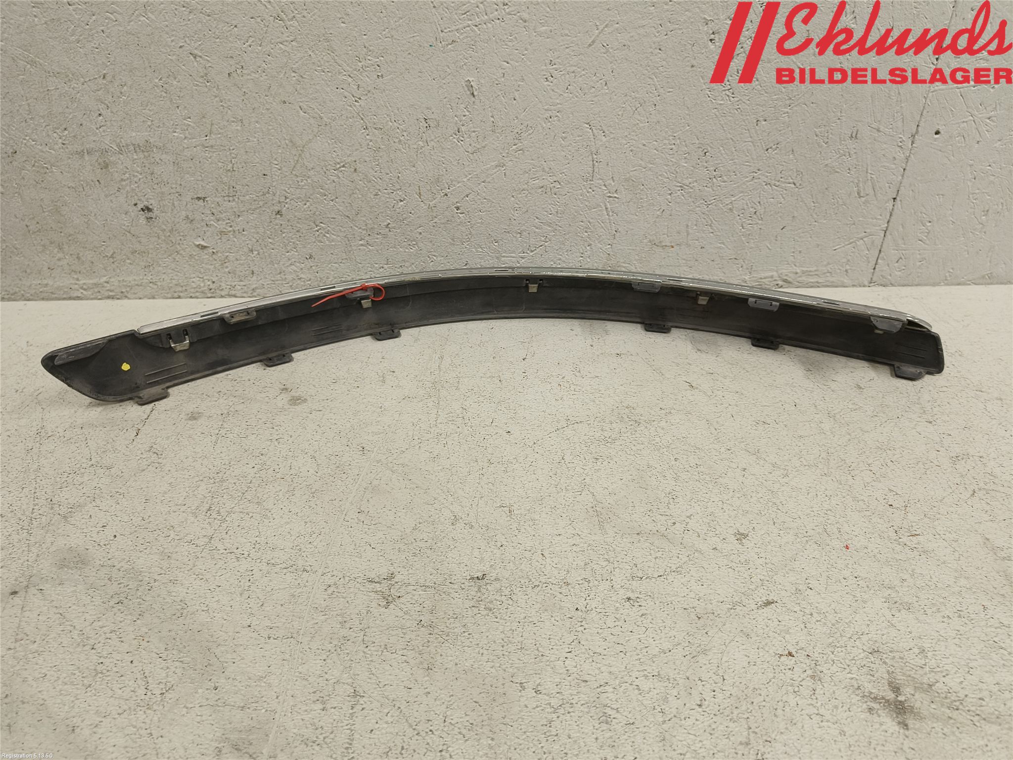 Volvo V70 05-08 Stöt Utfyllnad-List-Grill