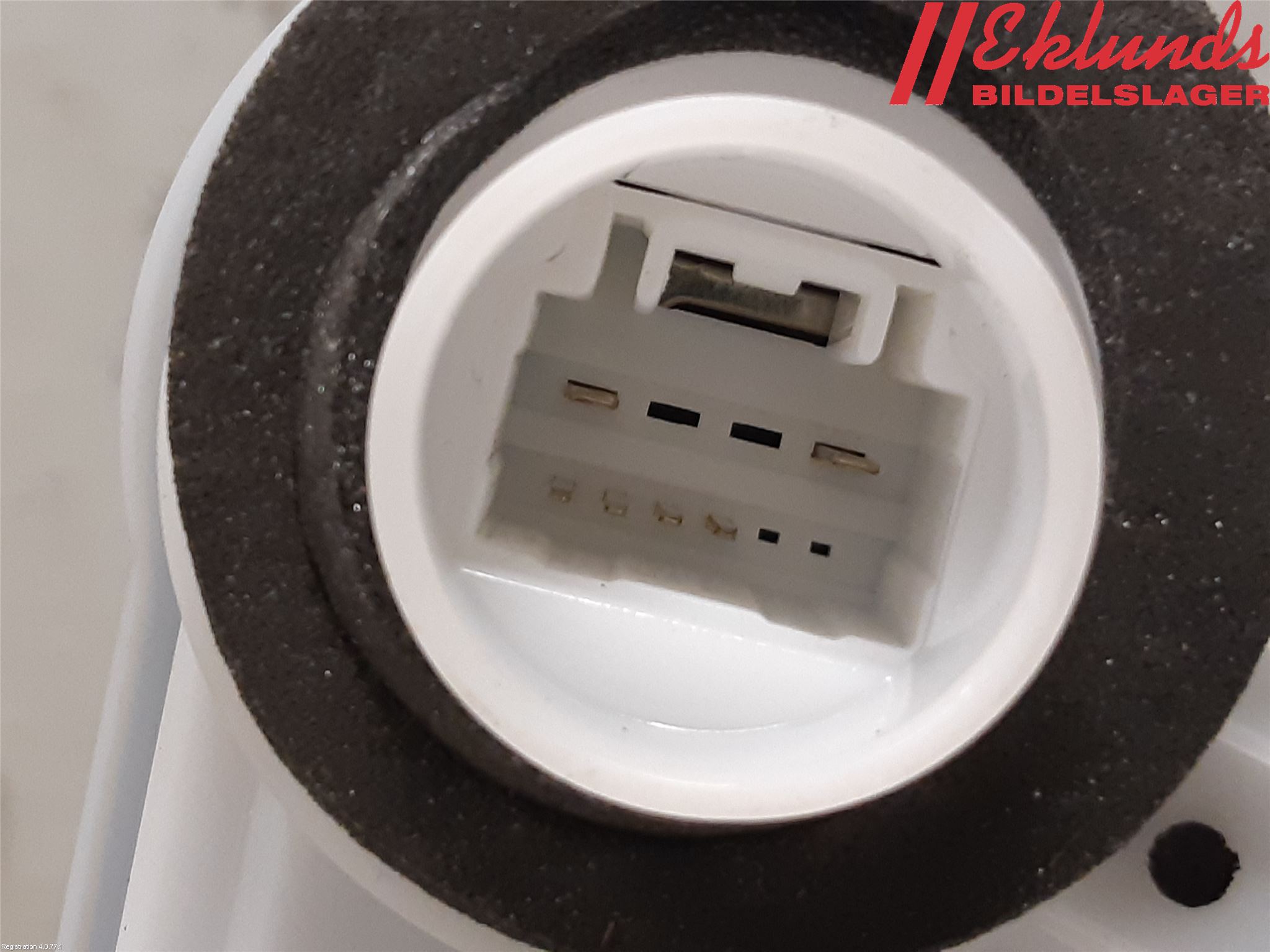 Toyota COROLLA 19- Låskista-Dörrlås