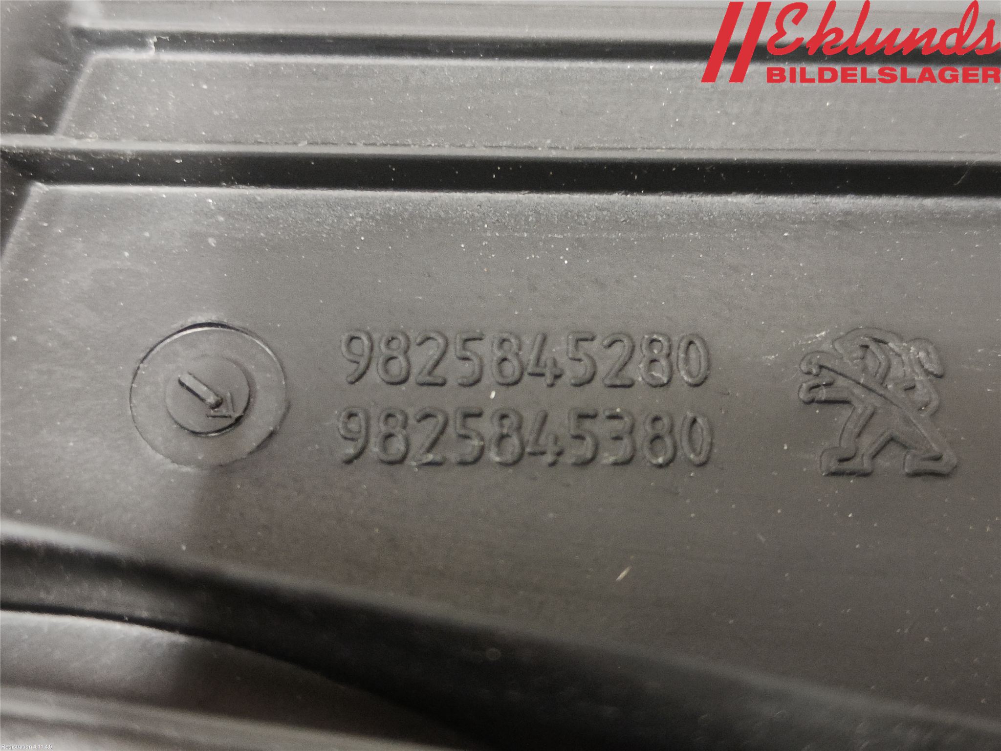 Peugeot 2008/E-2008 20- Dörruta Bak Lilla Hö