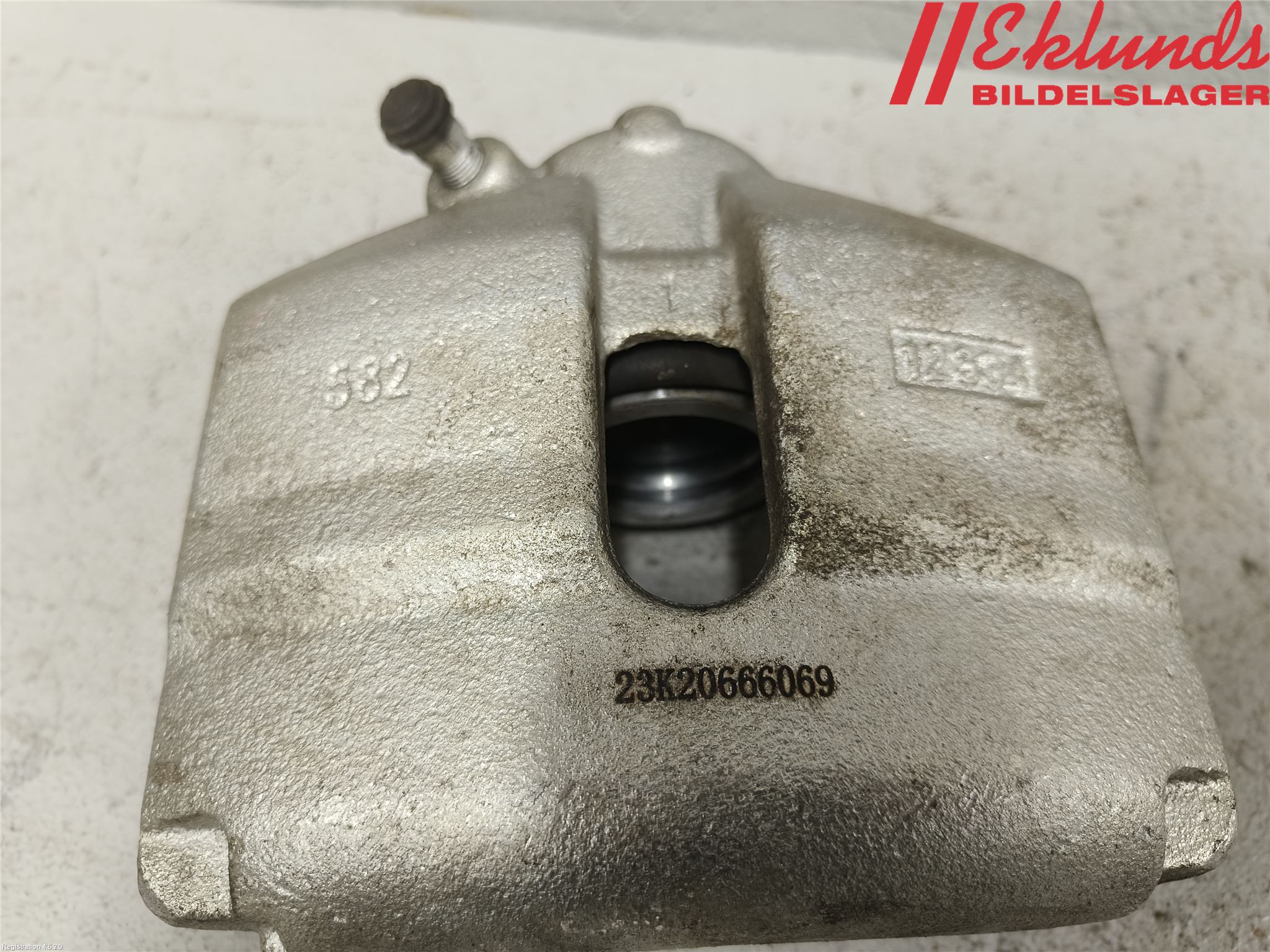 Volkswagen VW GOLF V 04-09 Bromsok Fram Höger