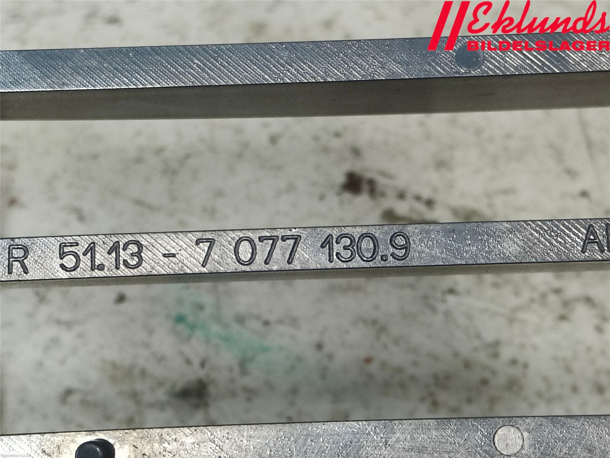 BMW 1 E87/81 5D/3D 03-11 Grilldel Mitt