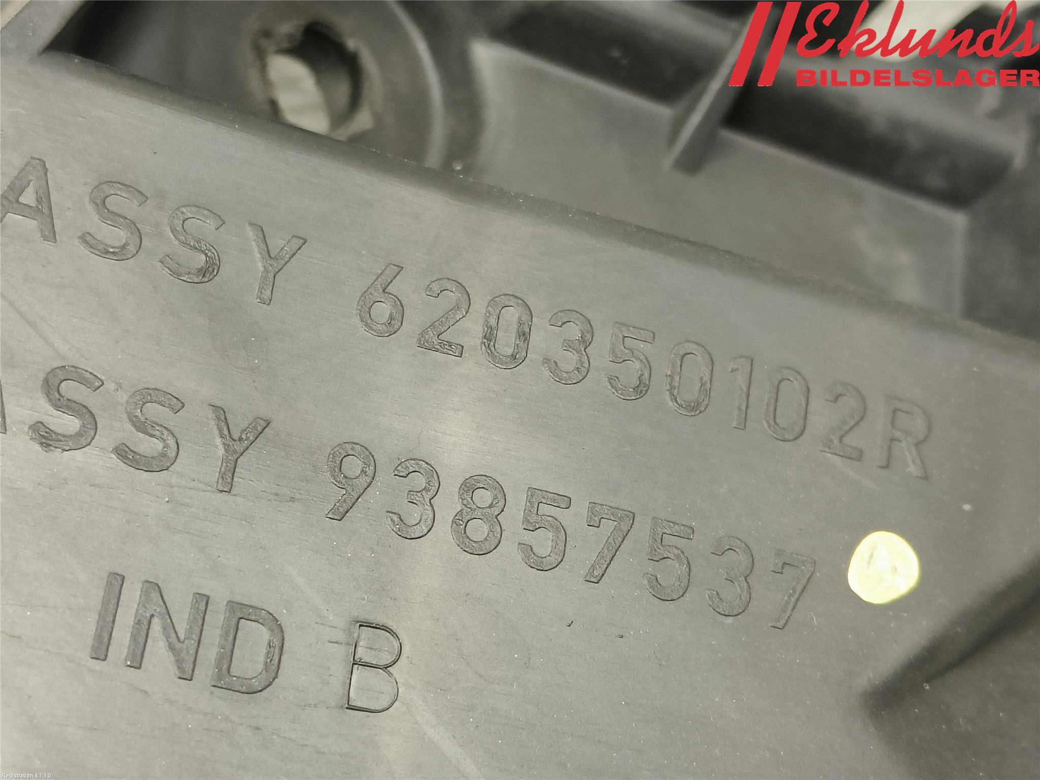 Renault TRAFIC   02-14 Stötfångarfäste Fram Vä