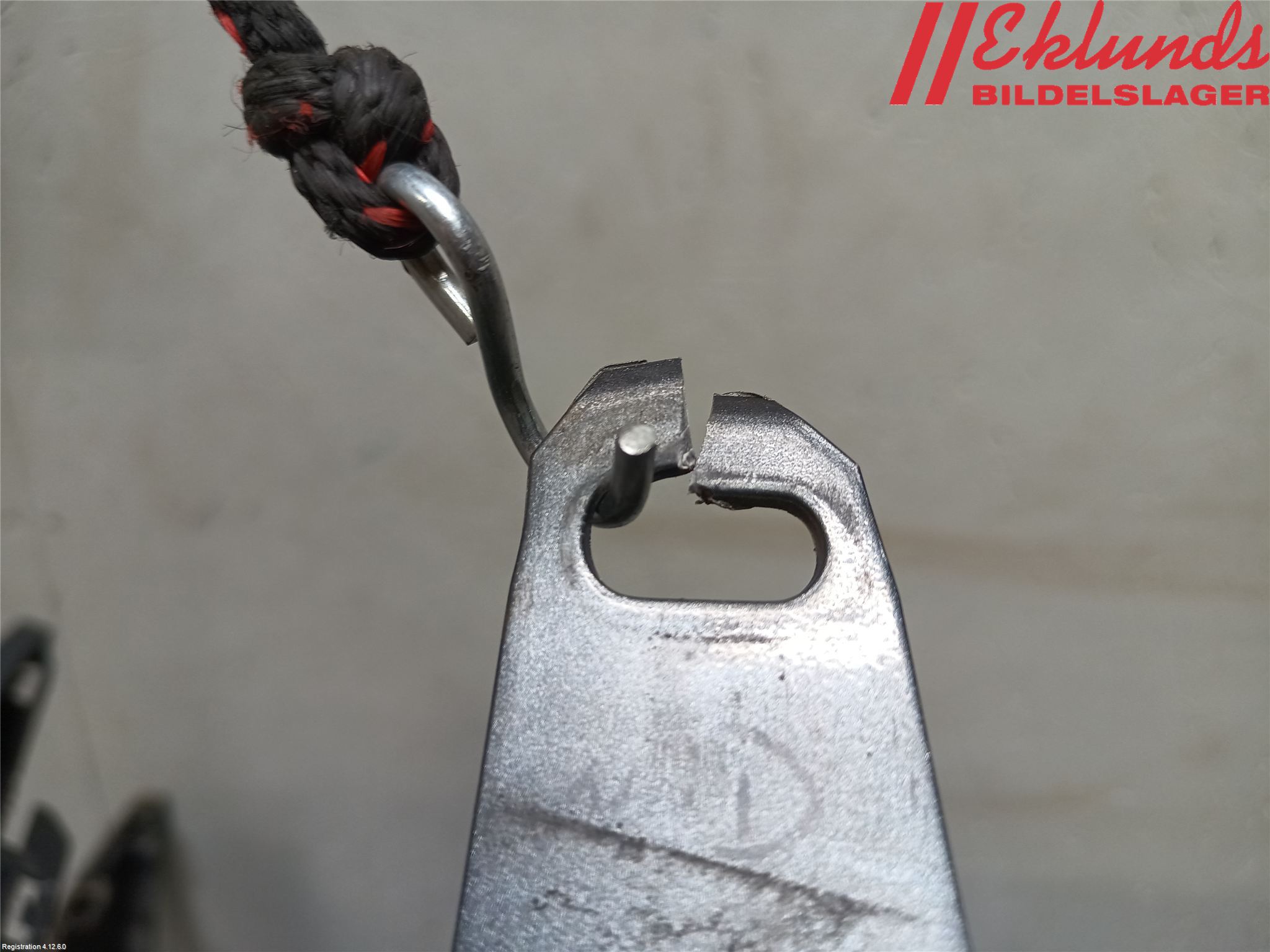Peugeot PARTNER 08-15 Stötfångarbeklädnad Fram