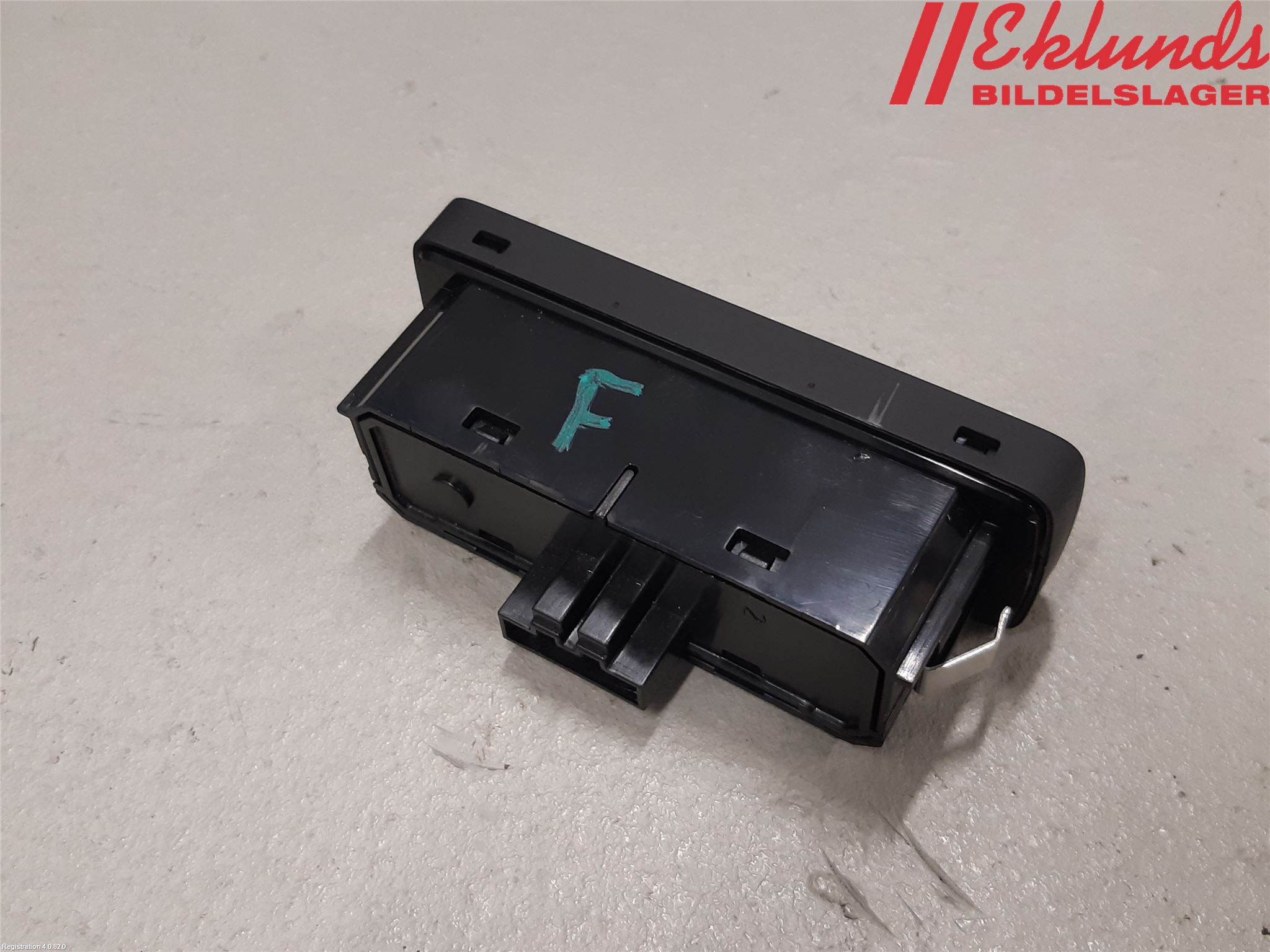 Volvo V90 17->> Strömställare Baklucka