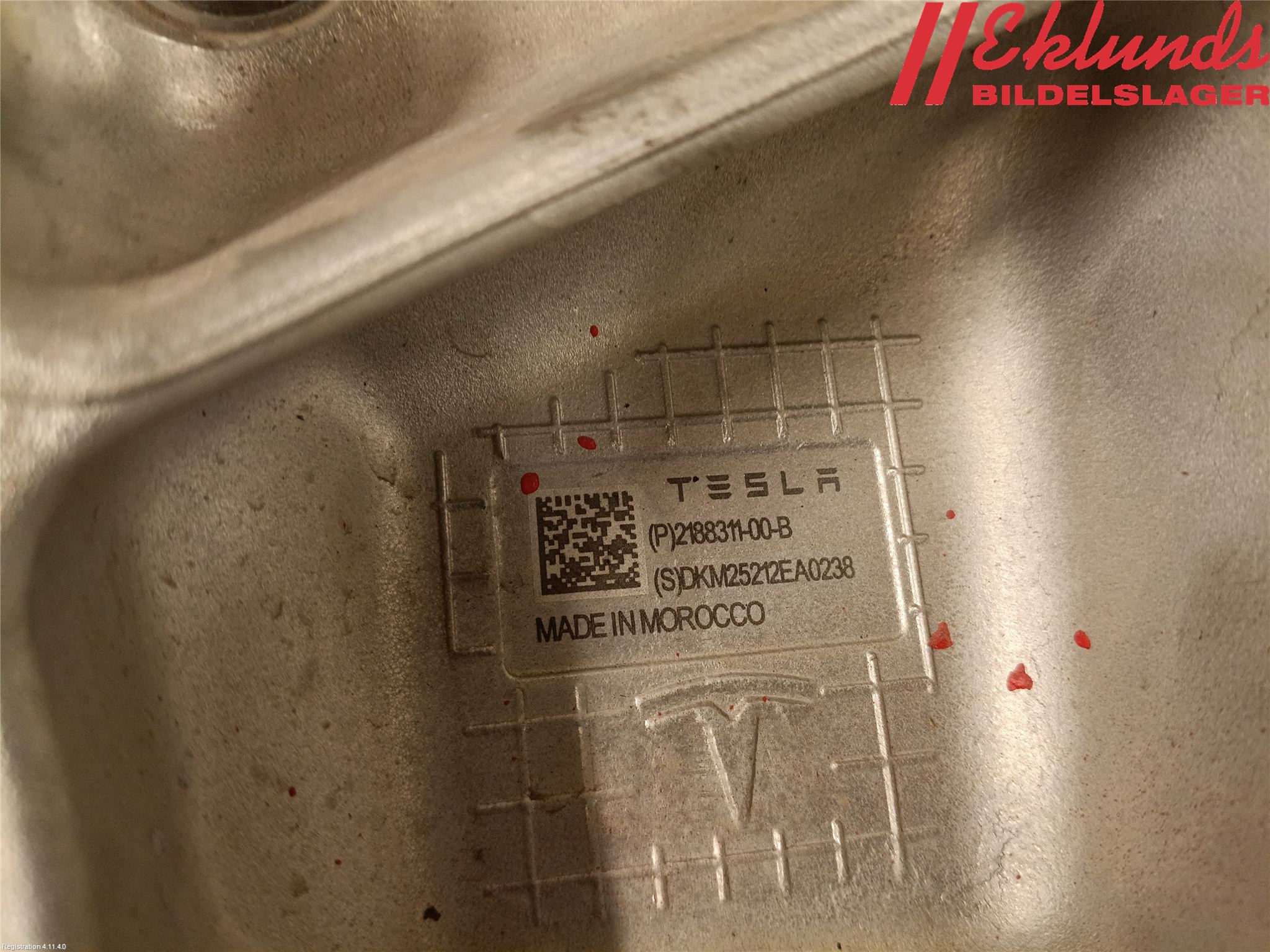 Tesla MODEL Y 21- Styrspindel Lagerhus Vä