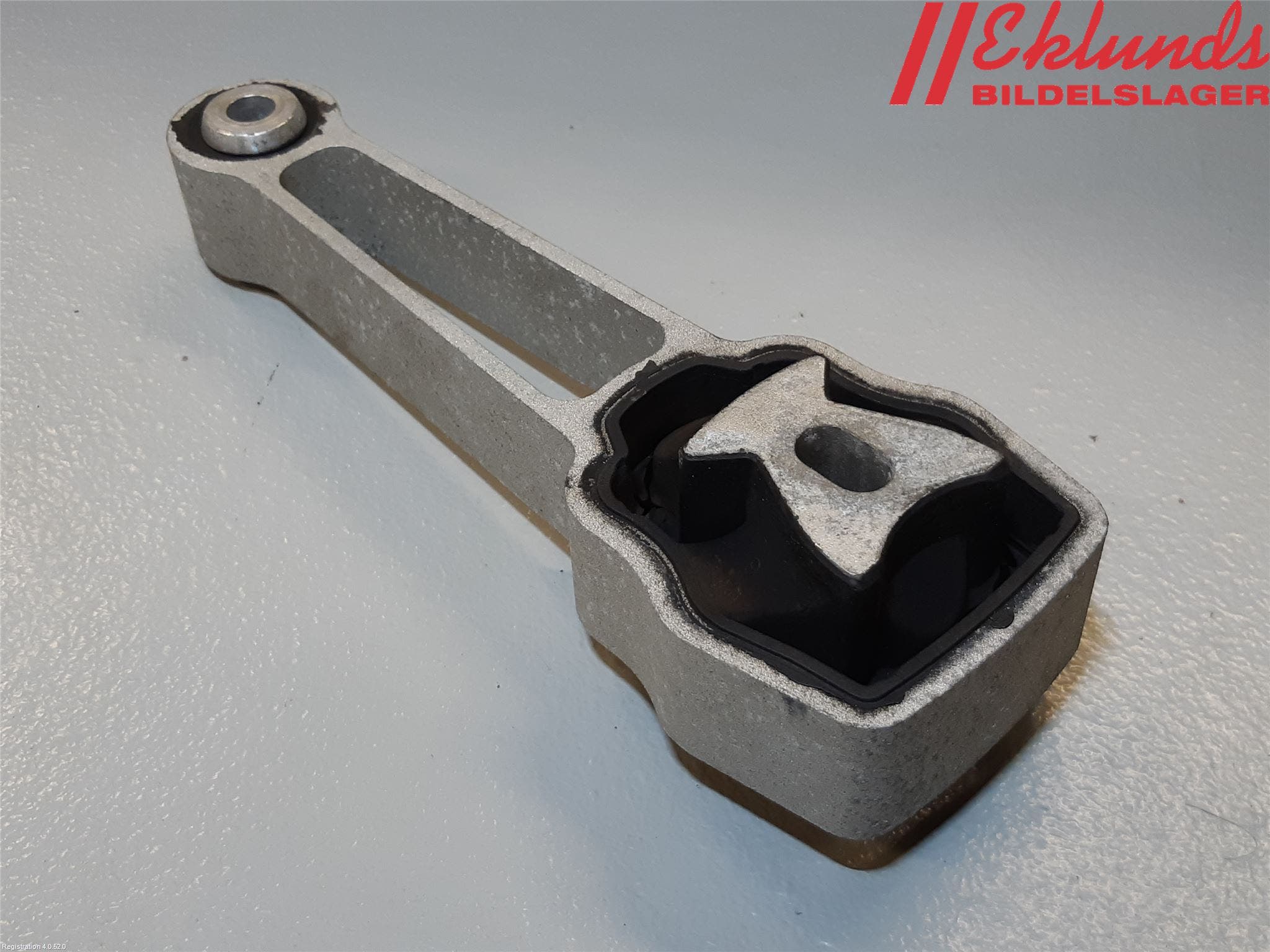 Volvo S60 11-13 Motorfäste