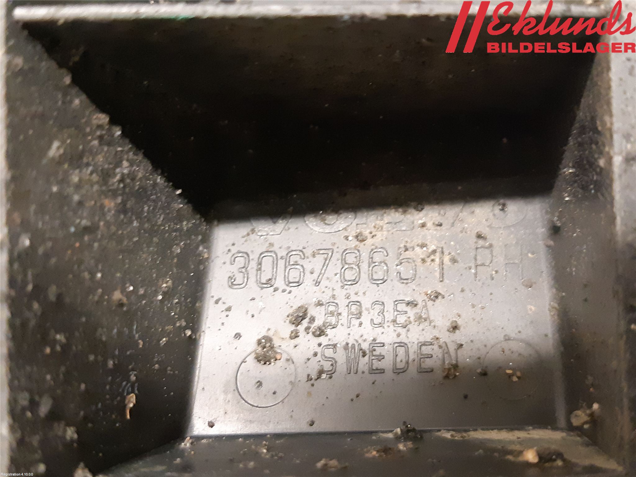 Volvo V70 08-13 Stötfångarfäste Bak Hö