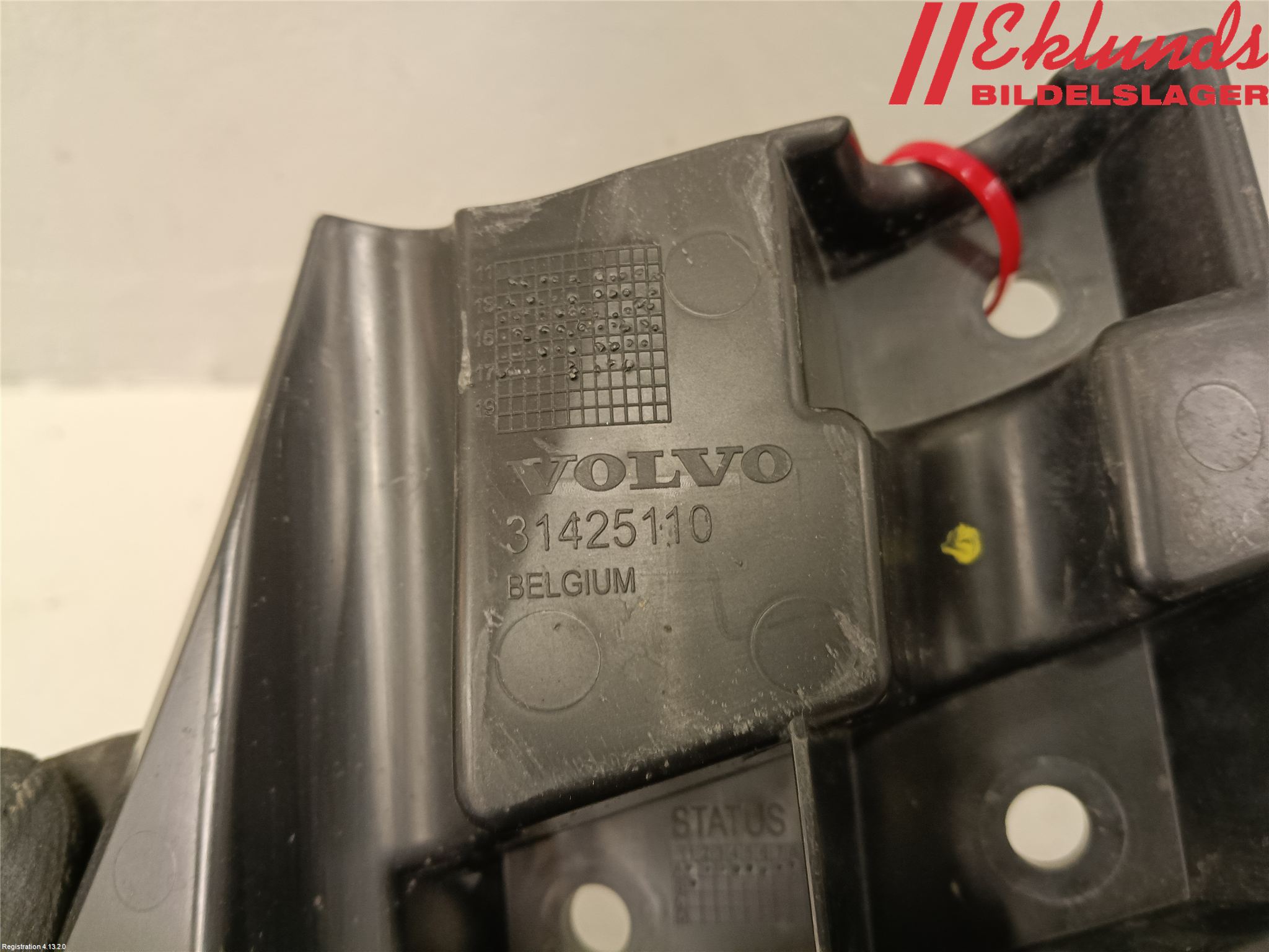 Volvo V40 12-19 Stötfångarfäste Fram Vä
