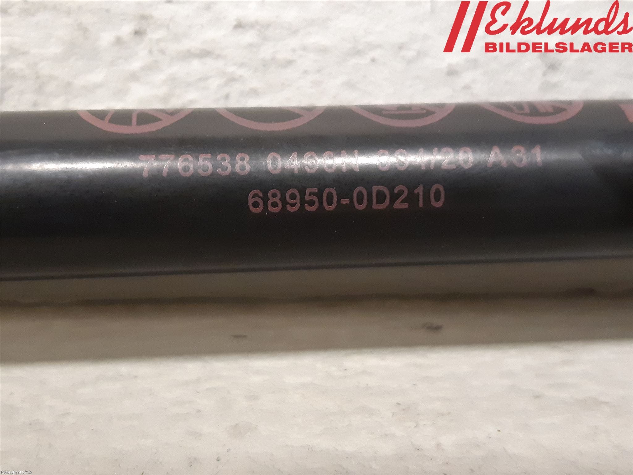 Toyota YARIS XP130 15-20 Gasfjäder Baklucka