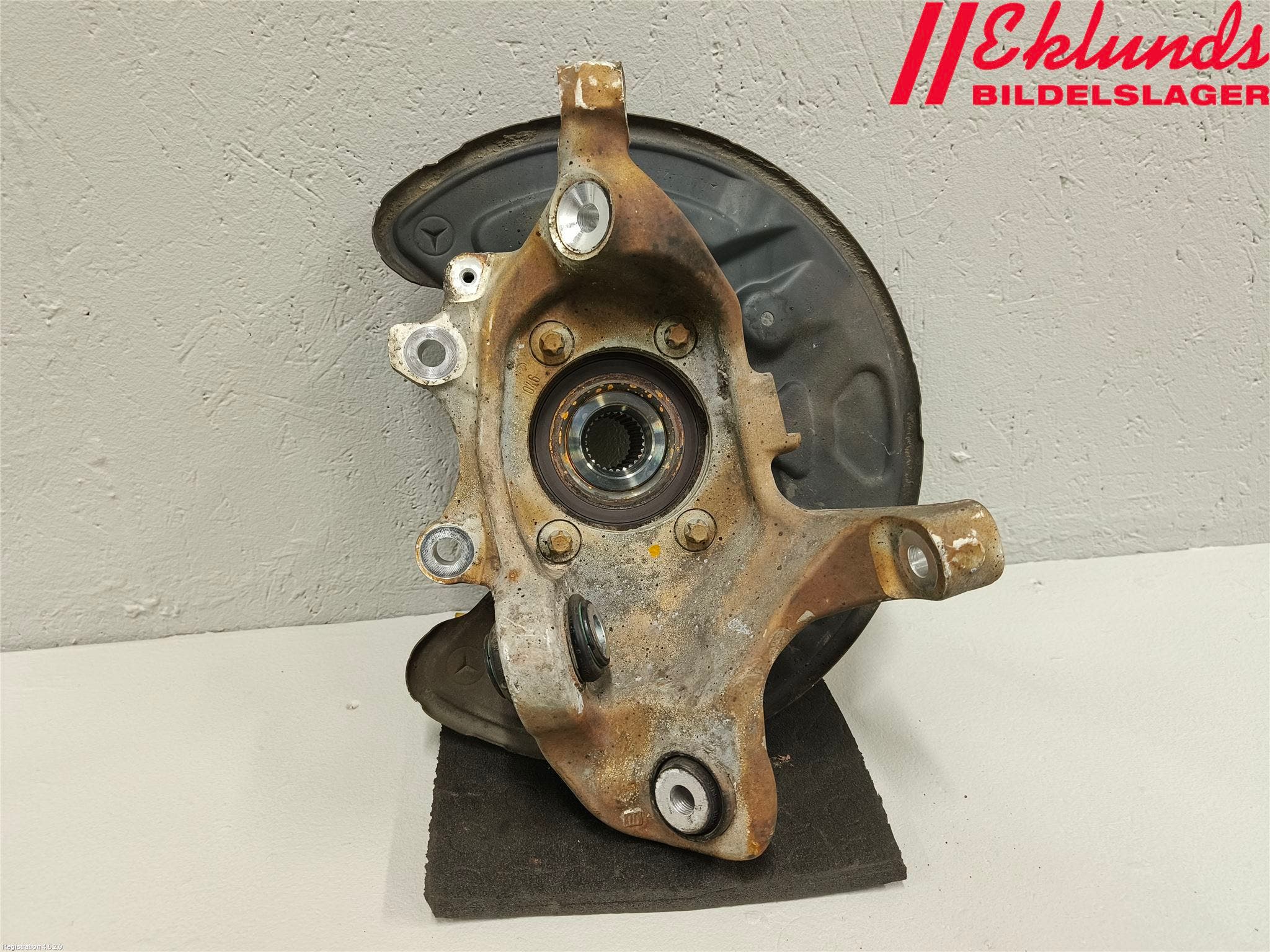 MB GLC-KLASS (X253/C253) 15-22 Hjullagerhus-Spindel Vä B