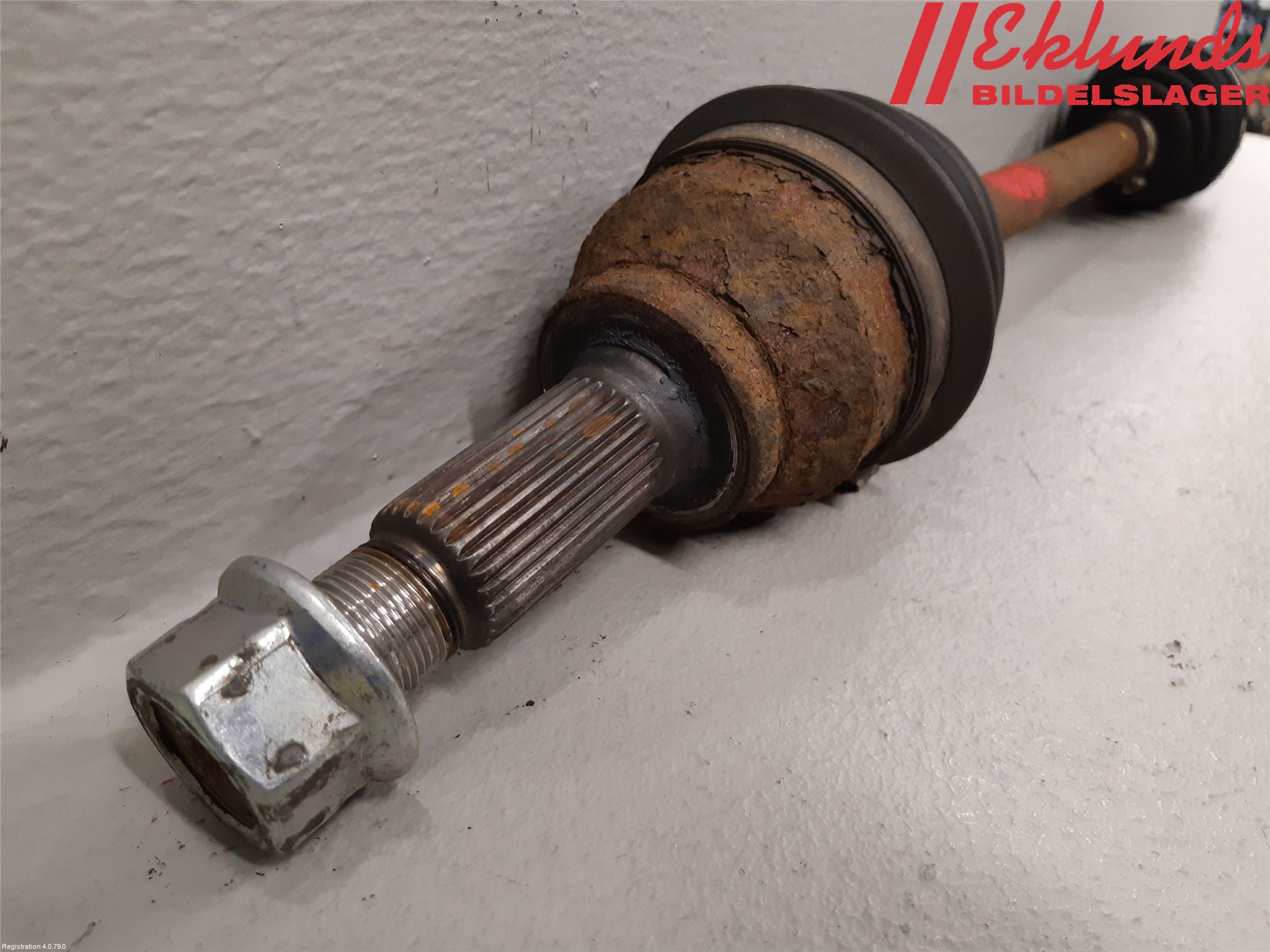 Nissan JUKE 14-19 Drivaxel Fram Vänster