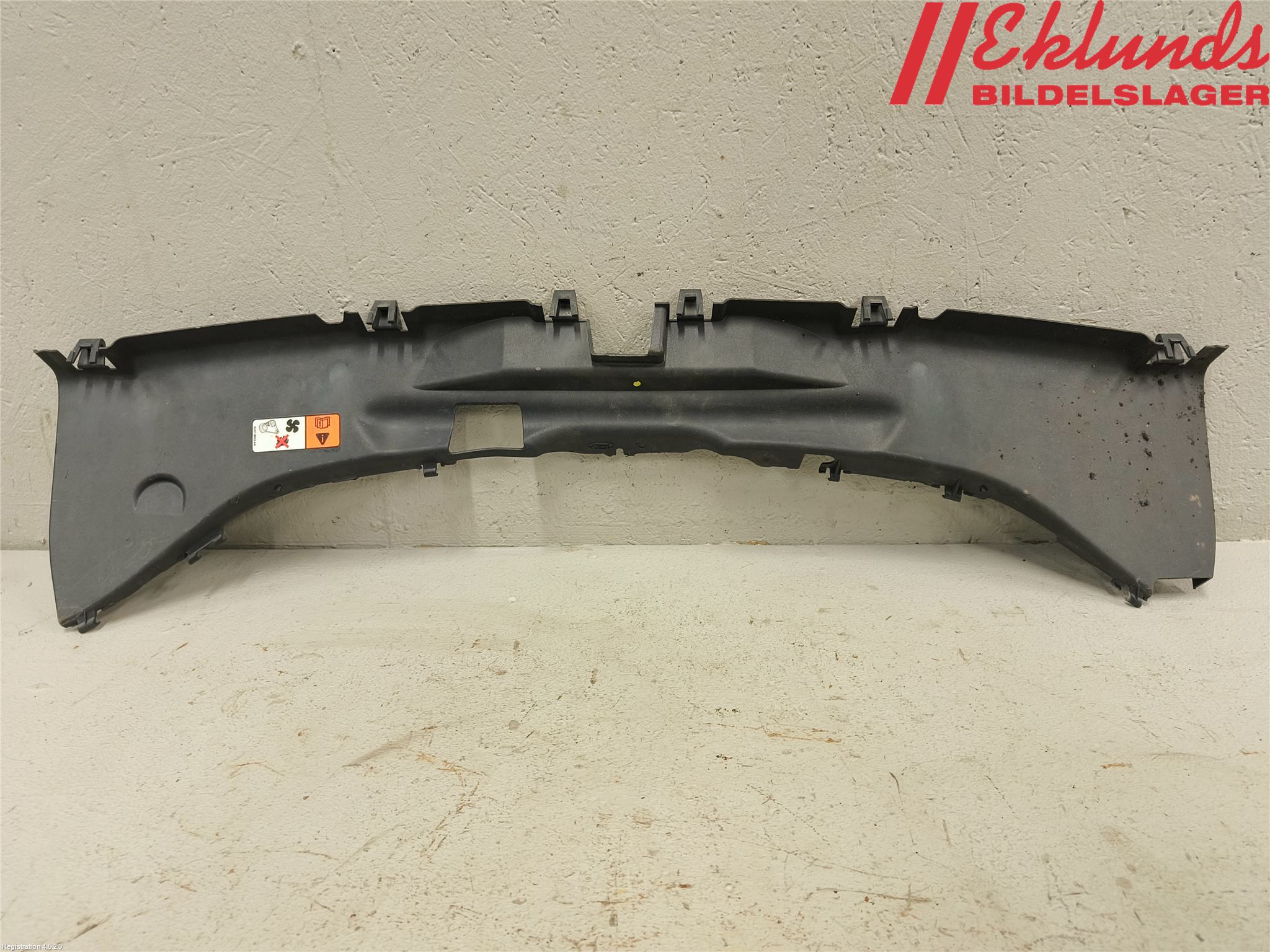 Ford TRANSIT/TOURNEO CONNECT 13-22 Deflektor Plåt-Plast Kylning