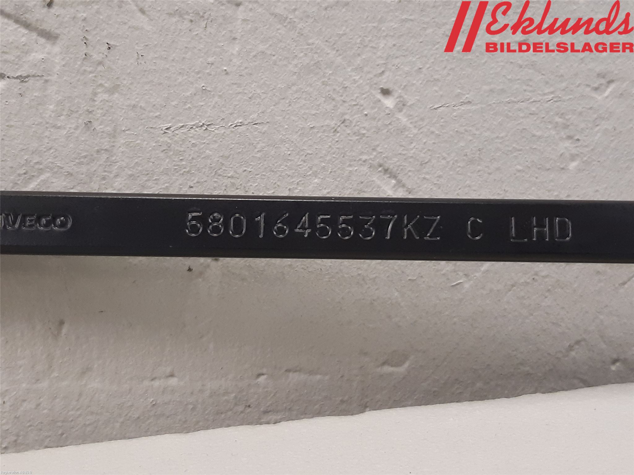 Iveco DAILY 14->> Torkararm Armar Vindruta