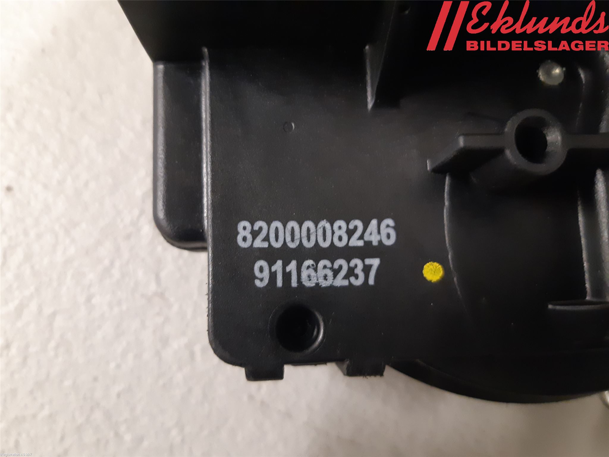 Renault TRAFIC   02-14 Låskista-Dörrlås