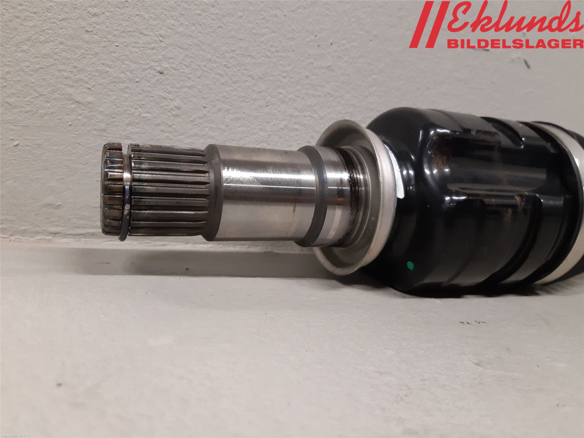 Toyota C-HR 16-23 Drivaxel Fram Höger
