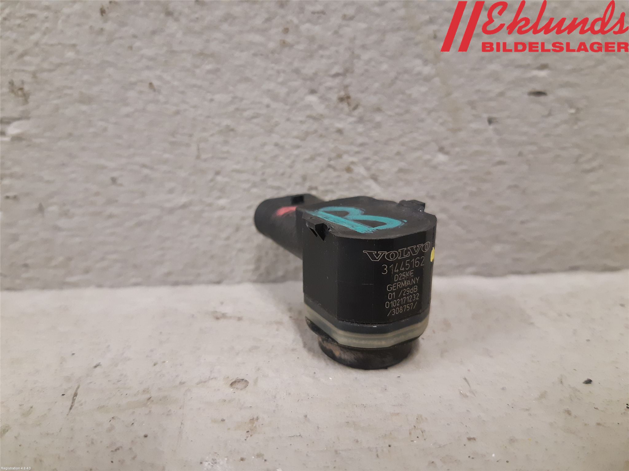 Volvo V40 CROSS COUNTRY 13-19 Parkeringshjälp Backsensor