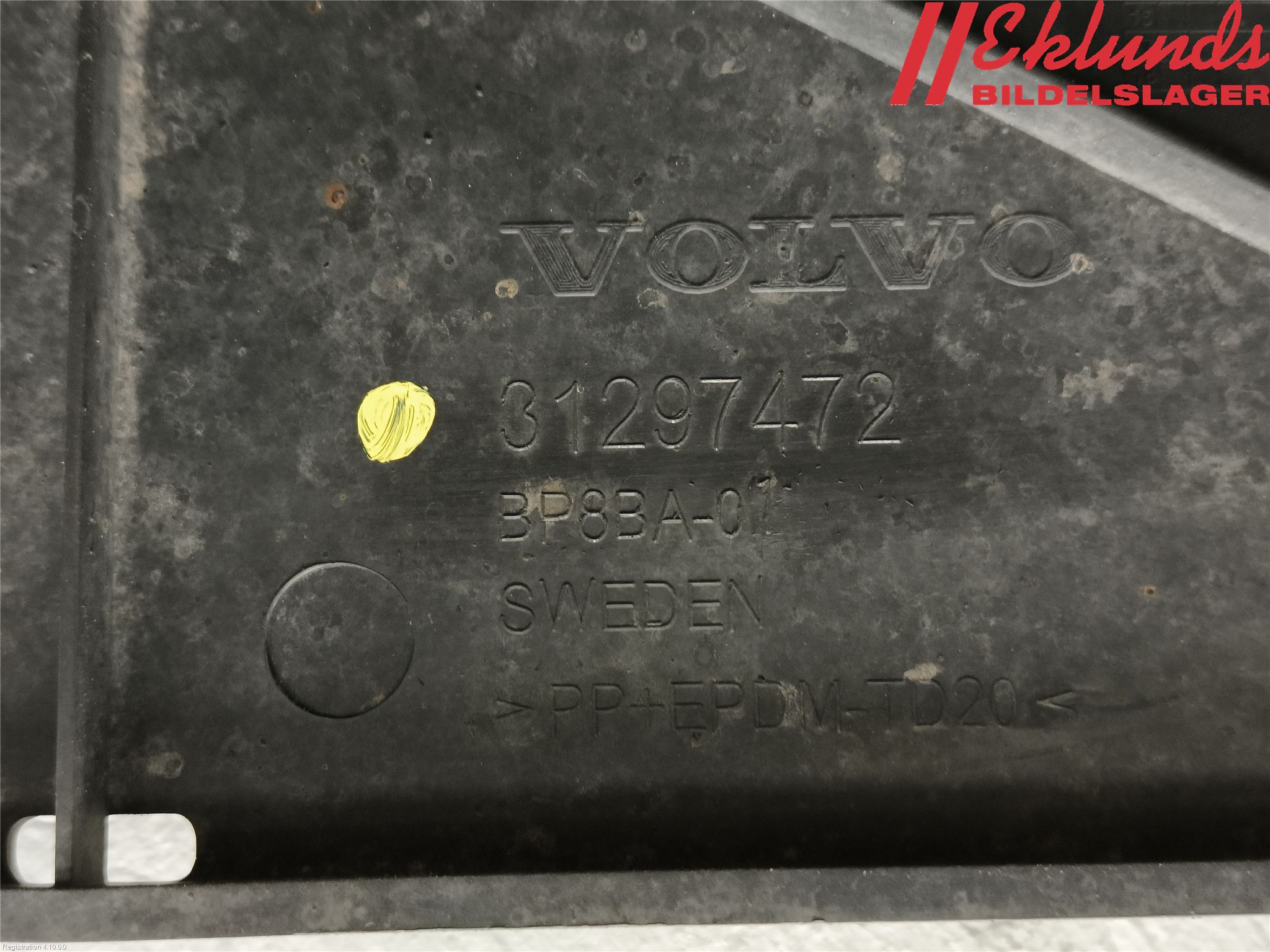 Volvo V60 11-13 Hasplåt Plåt-Plast