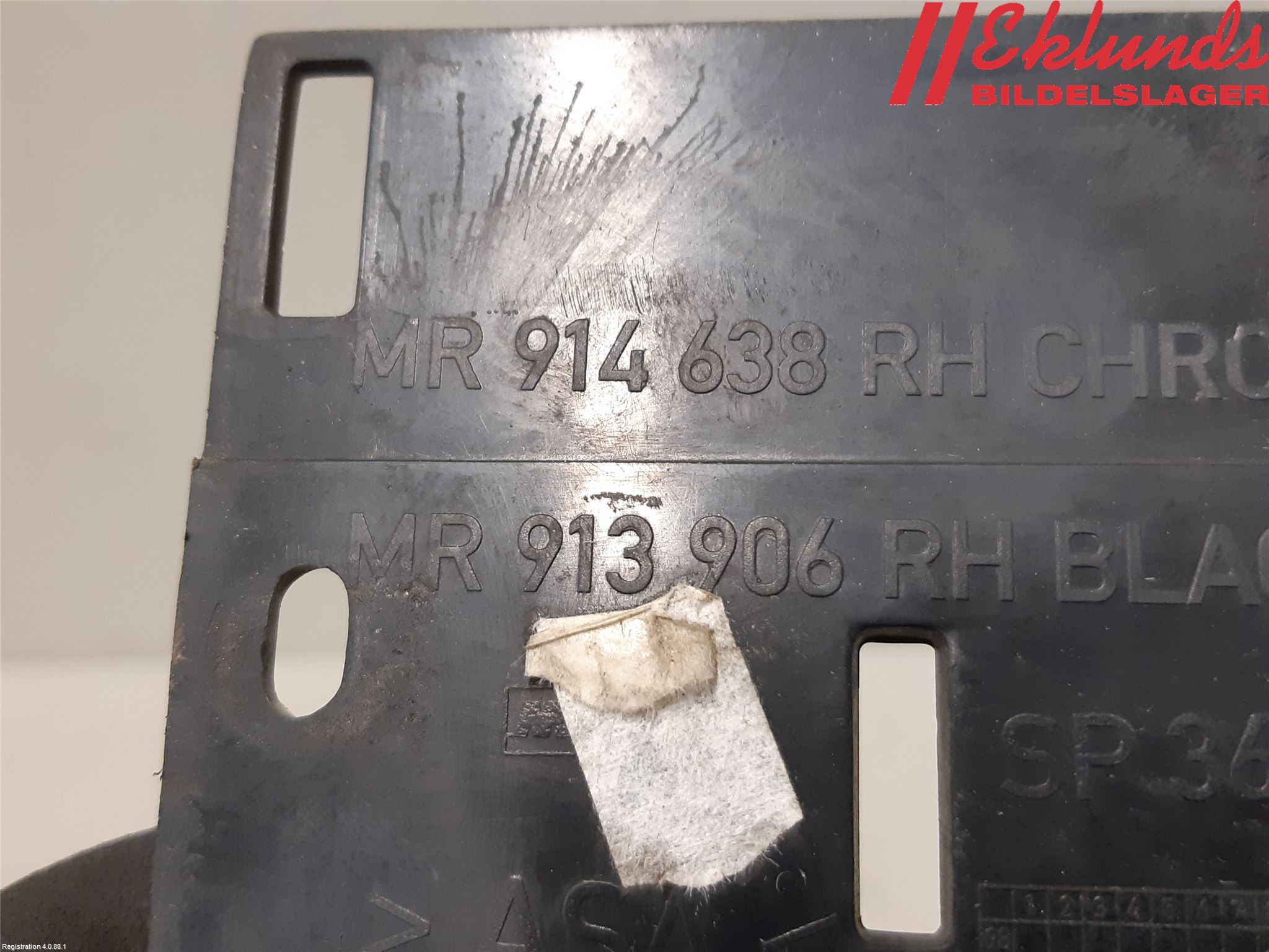 Mitsubishi CARISMA 00-04 Grilldel Höger