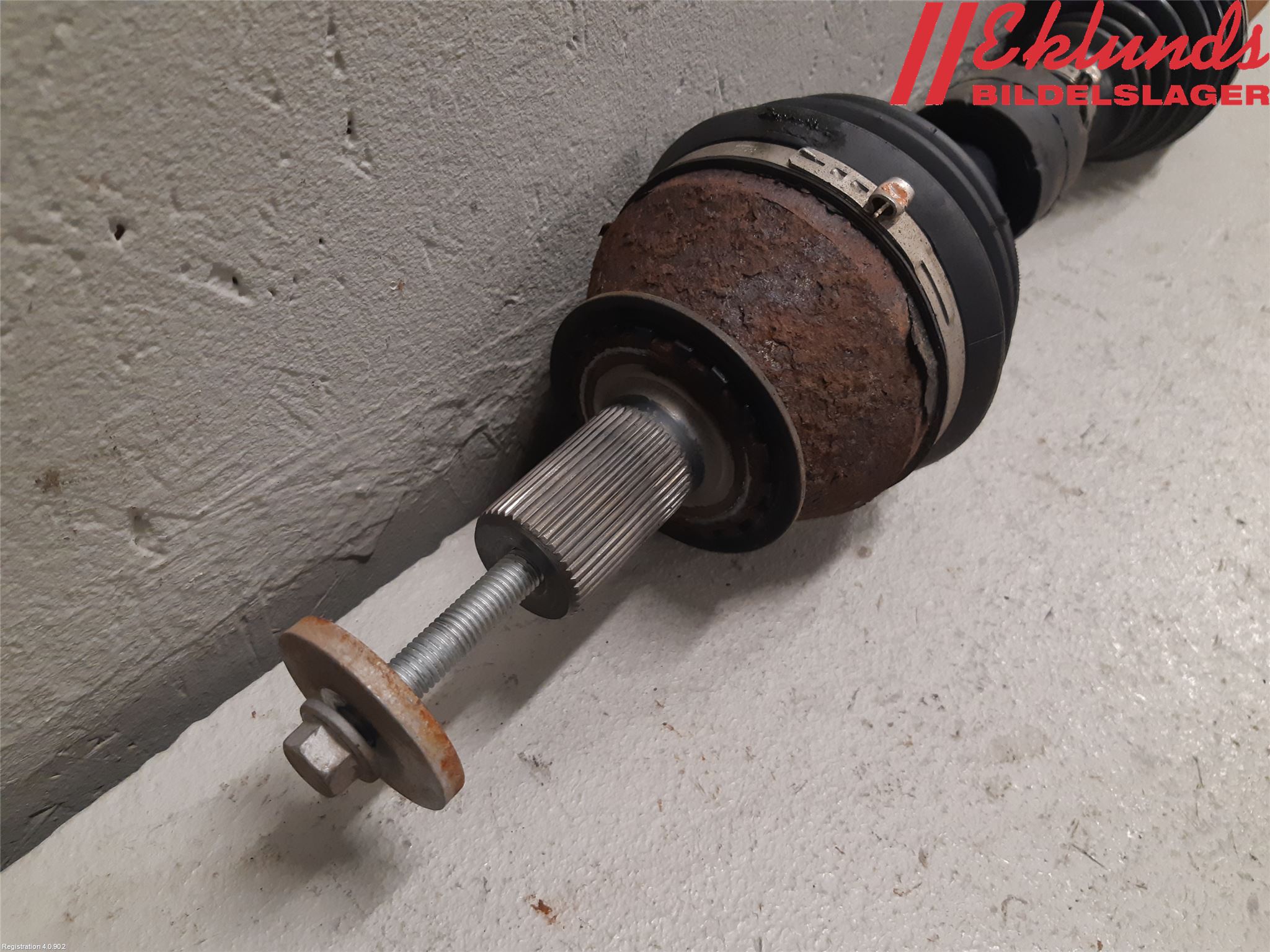 Volvo V60 11-13 Drivaxel Fram Vänster