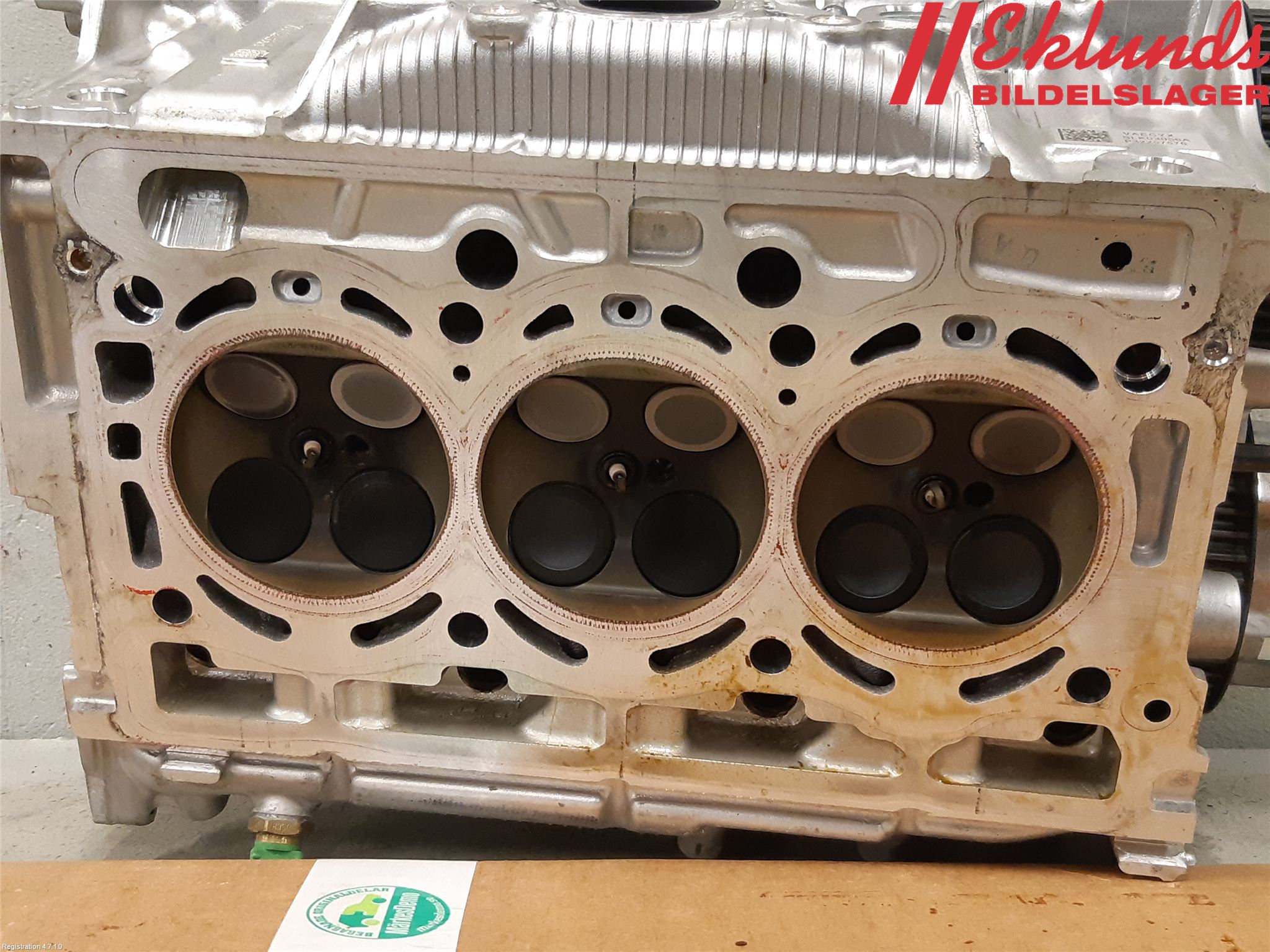 Volvo XC40/RECHARGE 18- Topplock Bensin