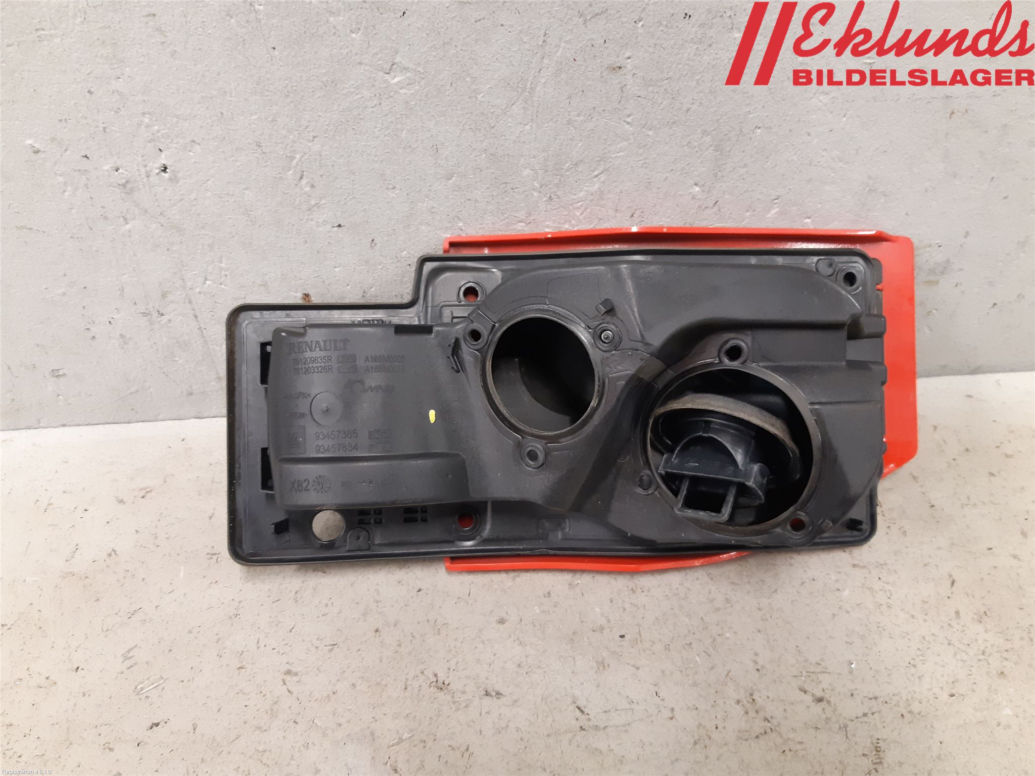 Renault TRAFIC/E-TECH 15- Tanklucka